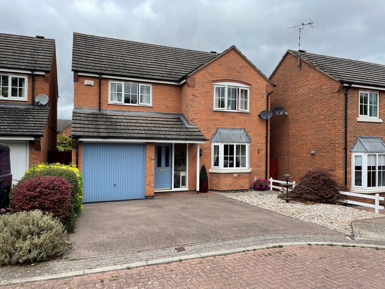 4 bed detached house for sale in Cordonnier Close, Broughton Astley