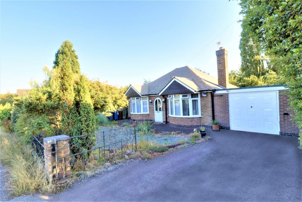 2 bed detached bungalow for sale in Blue Stone Lane, BurtonOnTrent