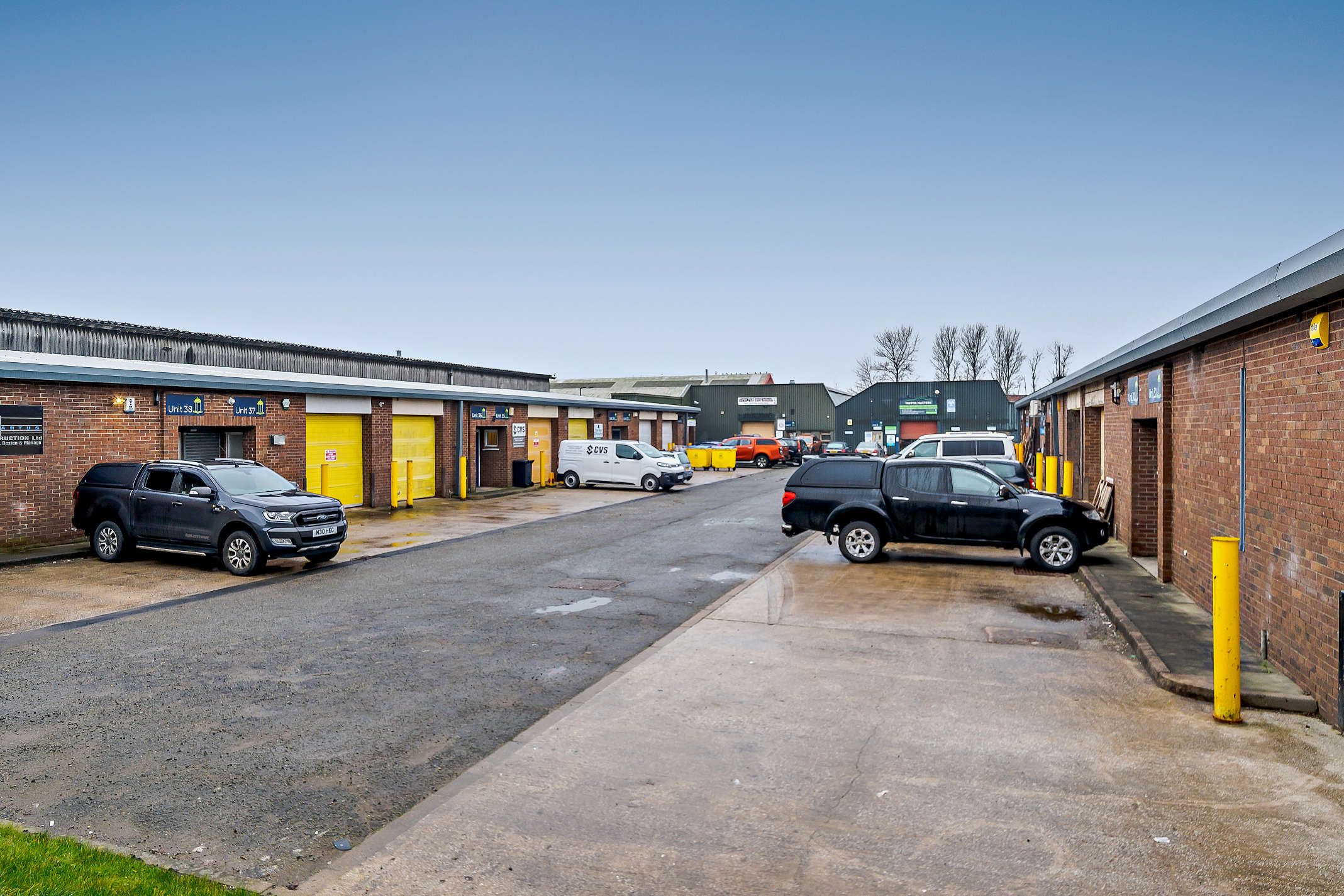 Industrial to let in Unit 2224 Old Mill Industrial Estate, School Lane