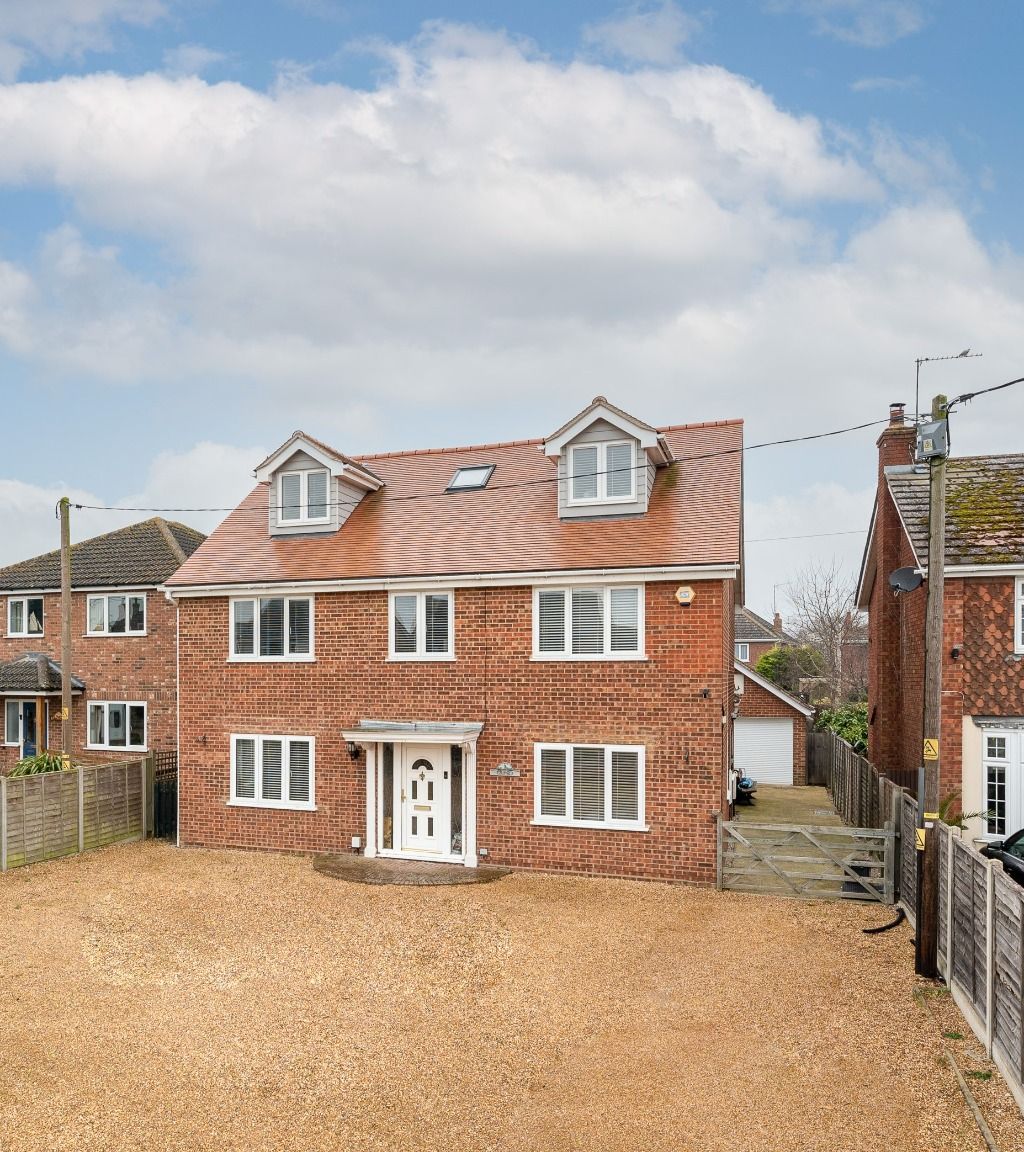 6 bed detached house for sale in Harfred Avenue, Heybridge Basin, Maldon CM9 Zoopla