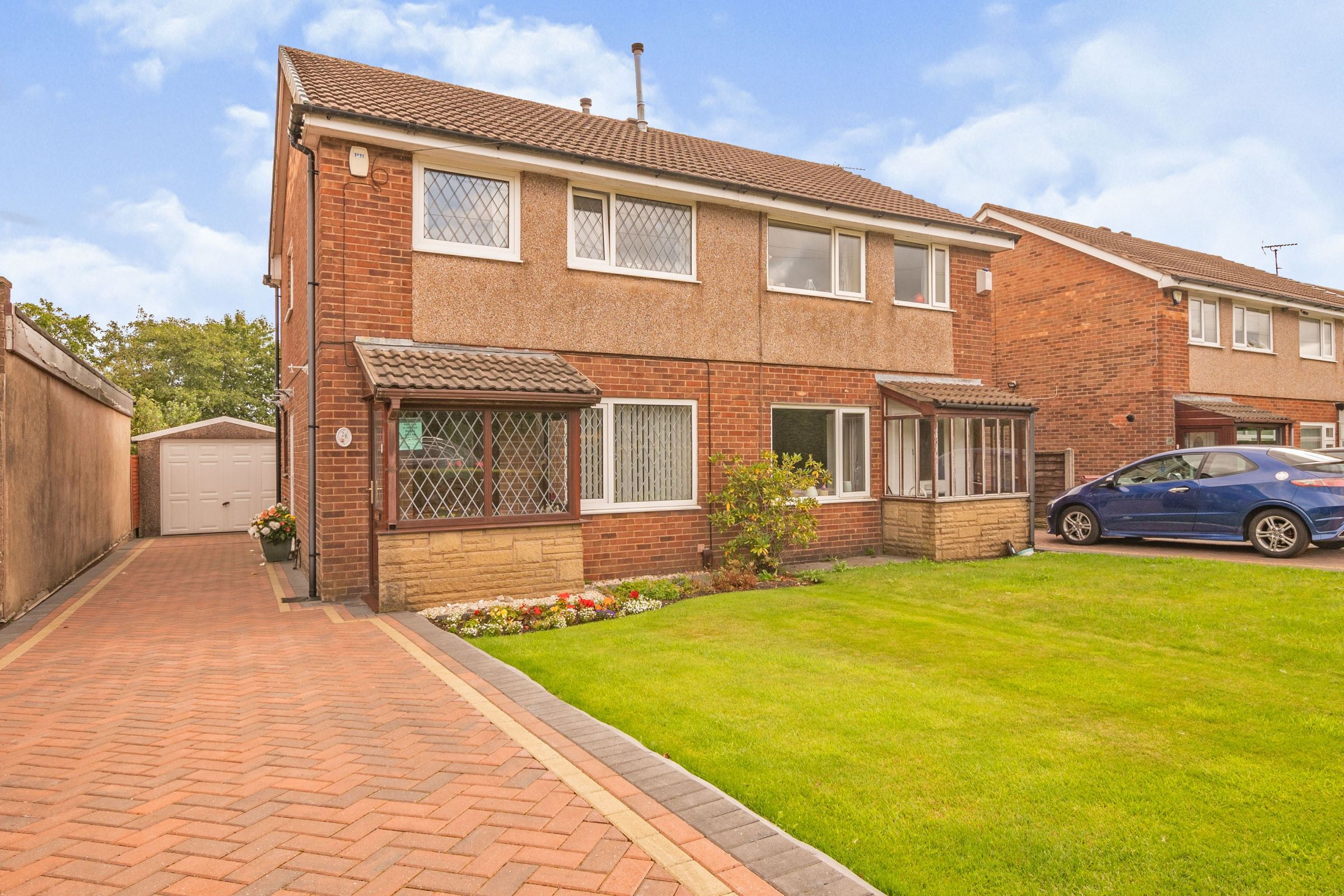 3 bed semidetached house for sale in Openshaw Drive, Pleckgate