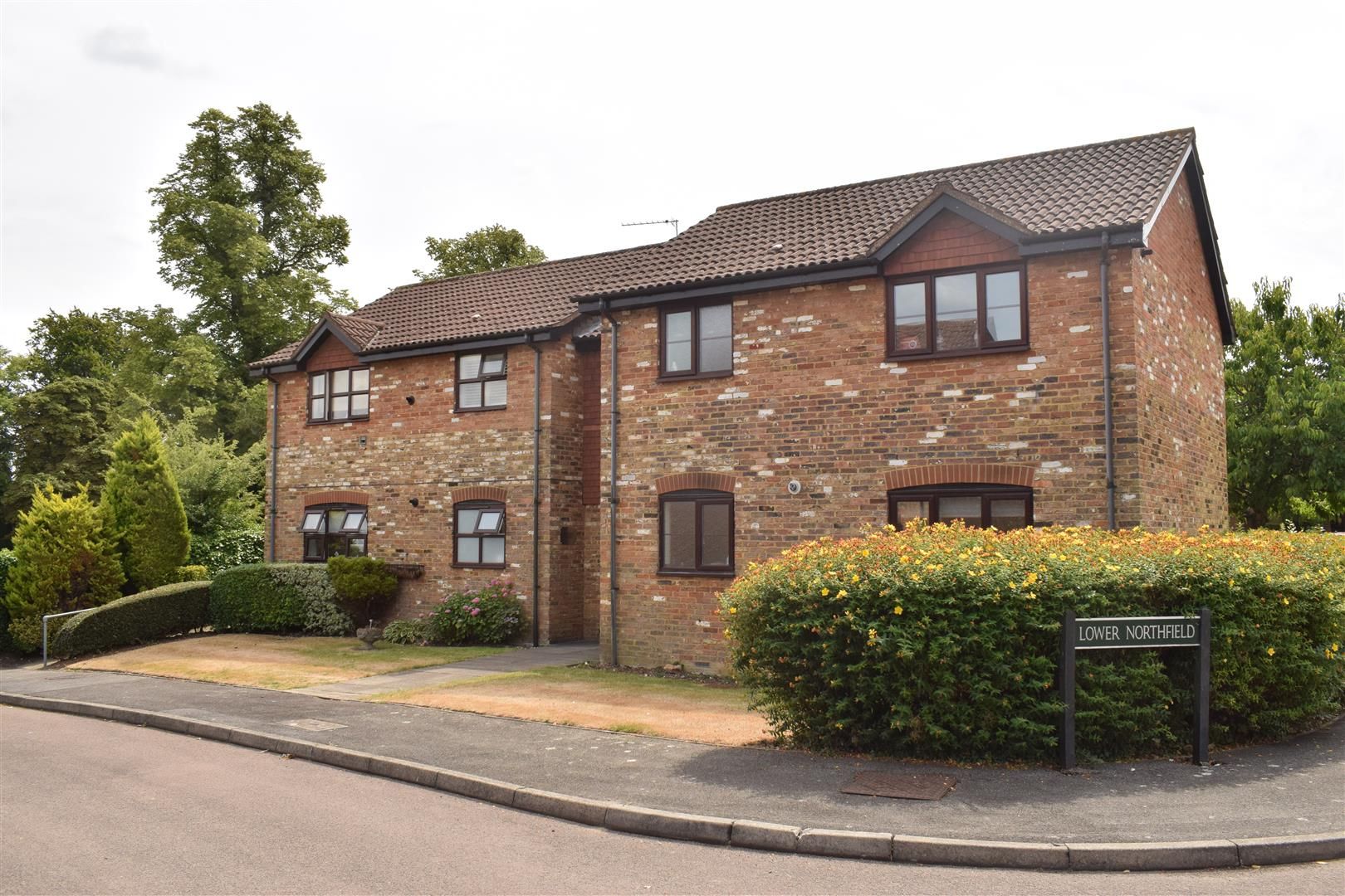 1 bed flat for sale in Lower Northfield, Banstead SM7 Zoopla