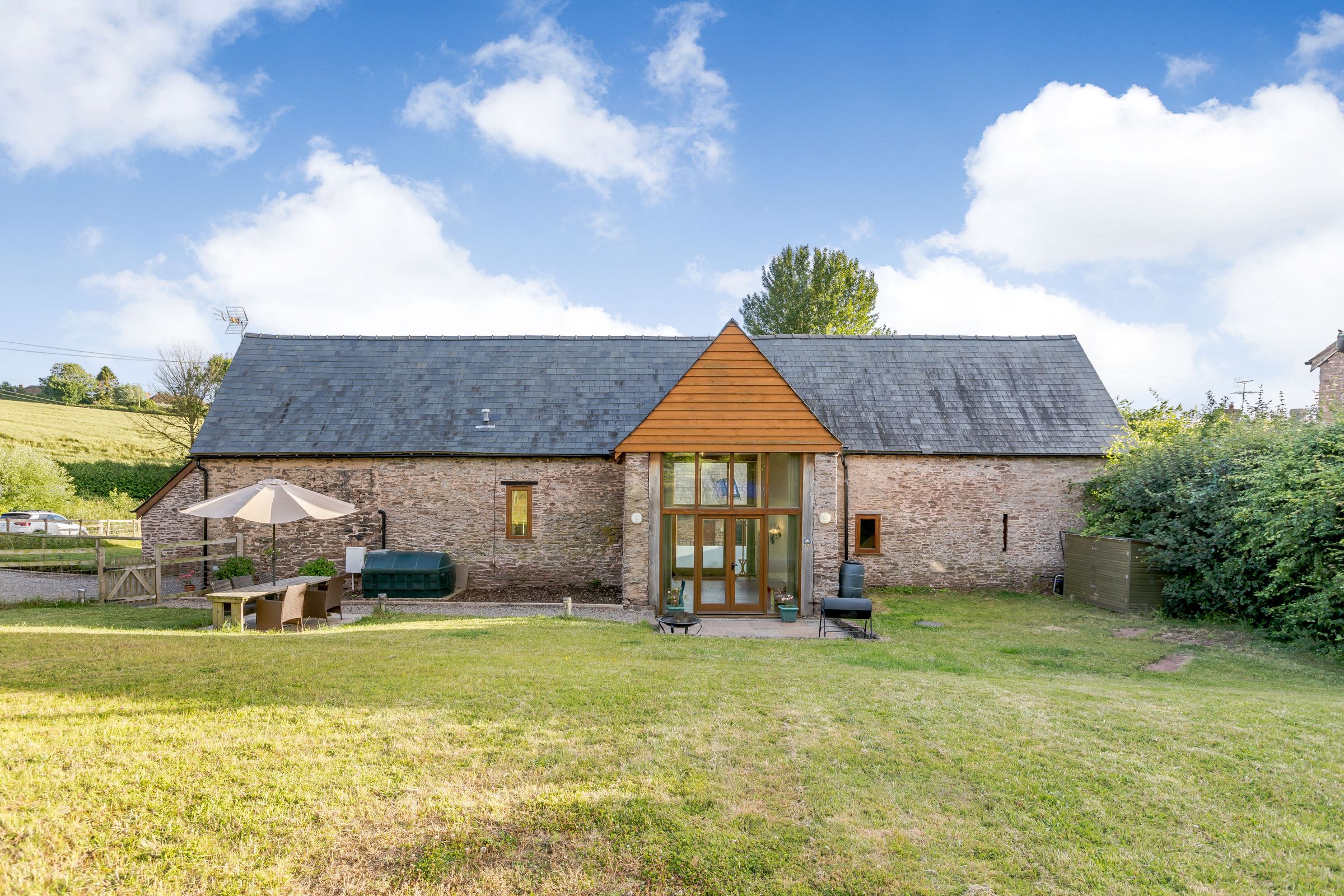4 bed barn conversion for sale in Llangarron, RossOnWye HR9 Zoopla