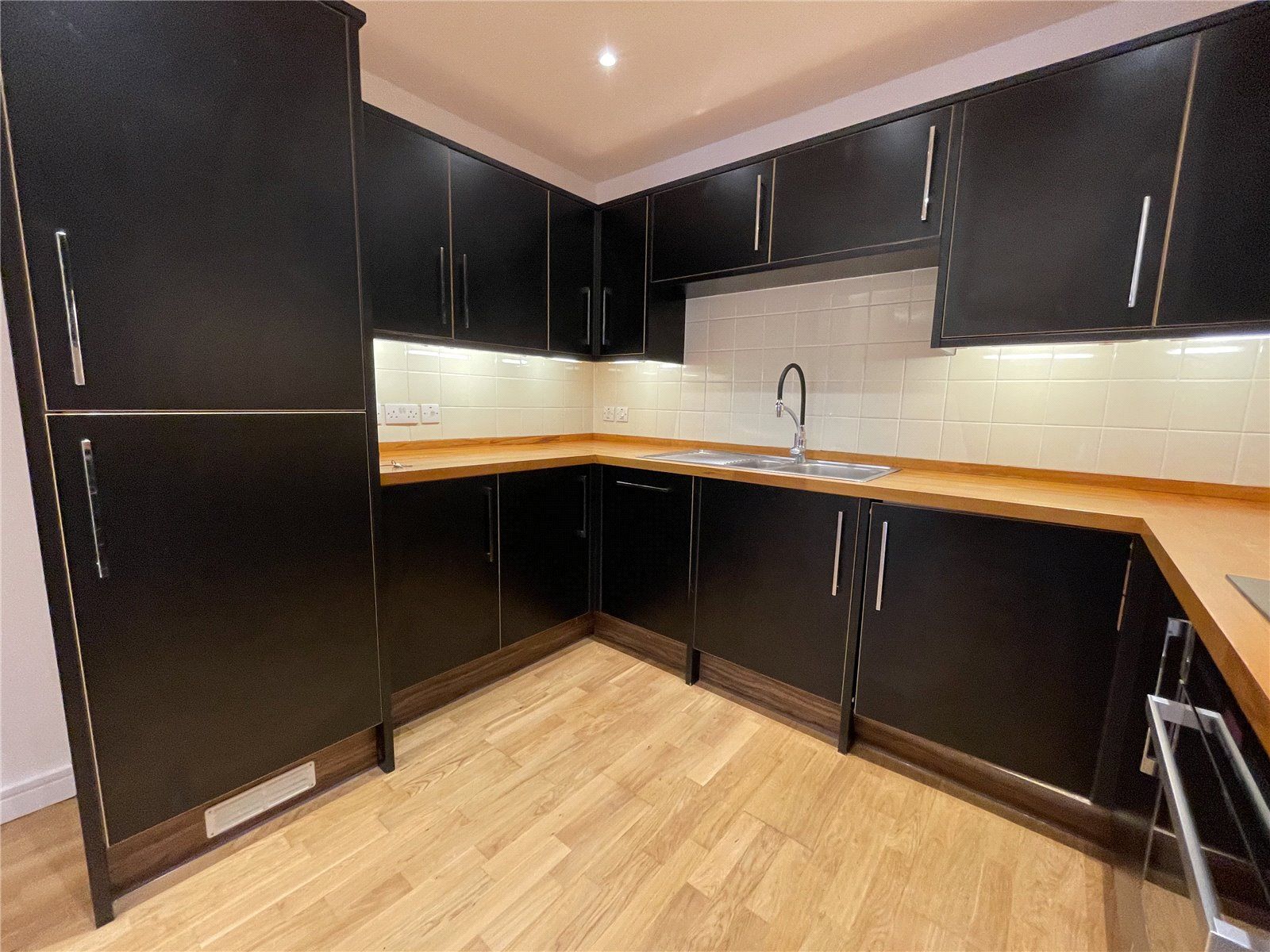 2 bed flat to rent in St Johns Lane, Bristol BS3 Zoopla