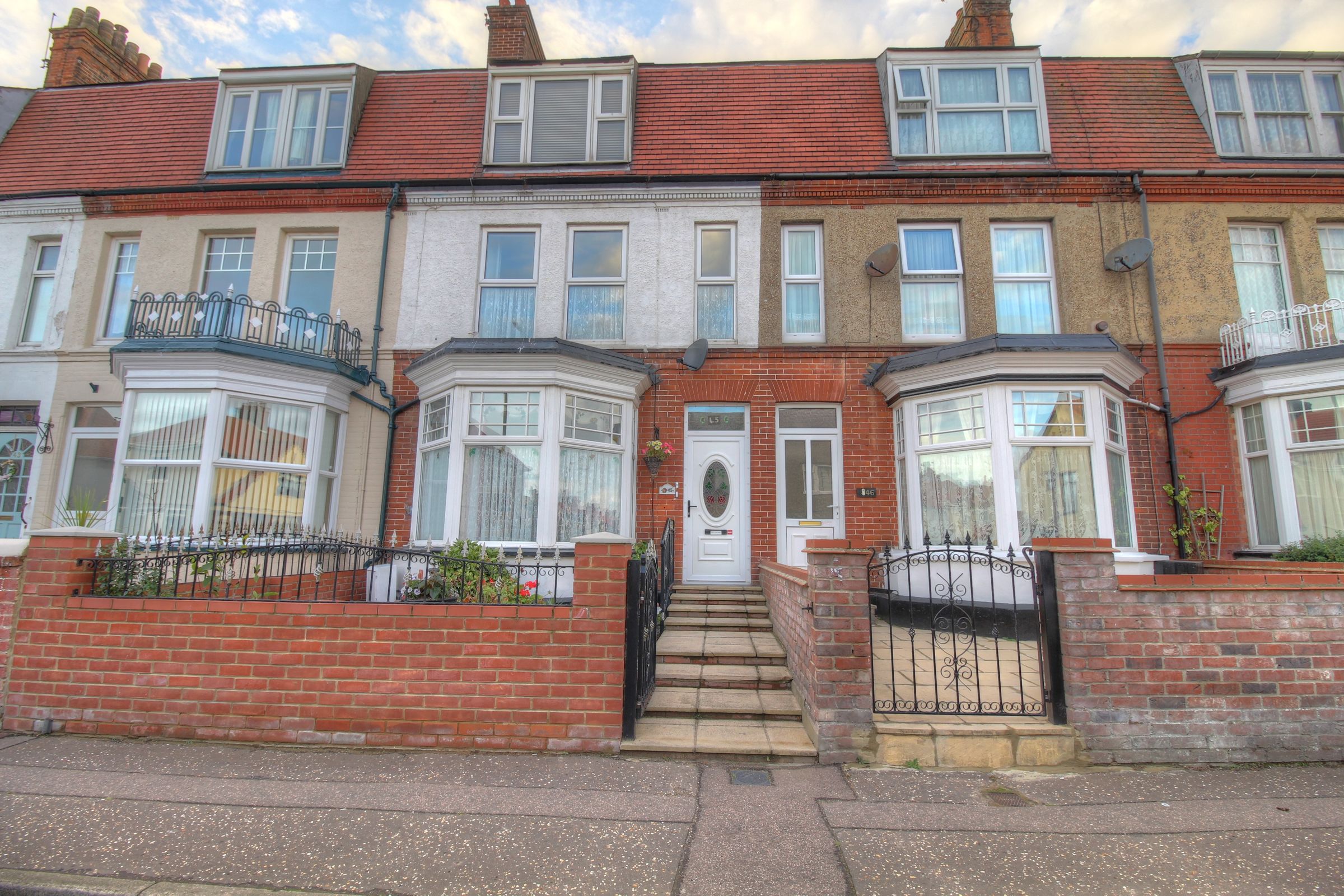 7 bed terraced house for sale in North Denes Road, Great Yarmouth NR30