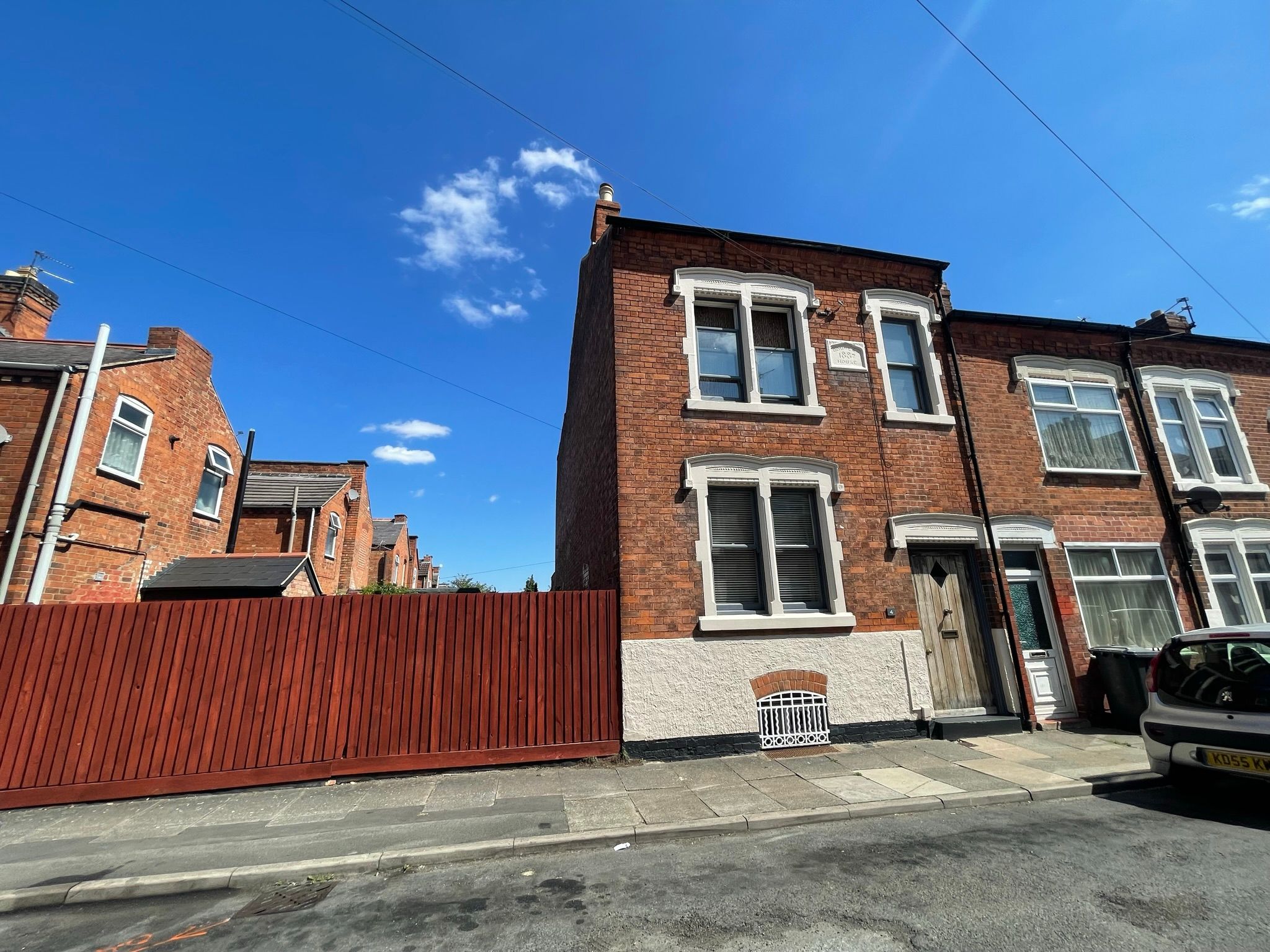 4 bed end terrace house for sale in Anchor Street, Near Abbey Lane