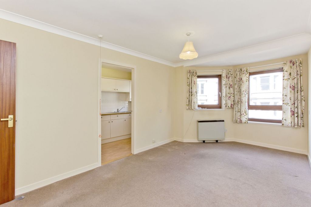 42/16 Polwarth Gardens, Polwarth, Edinburgh EH11  