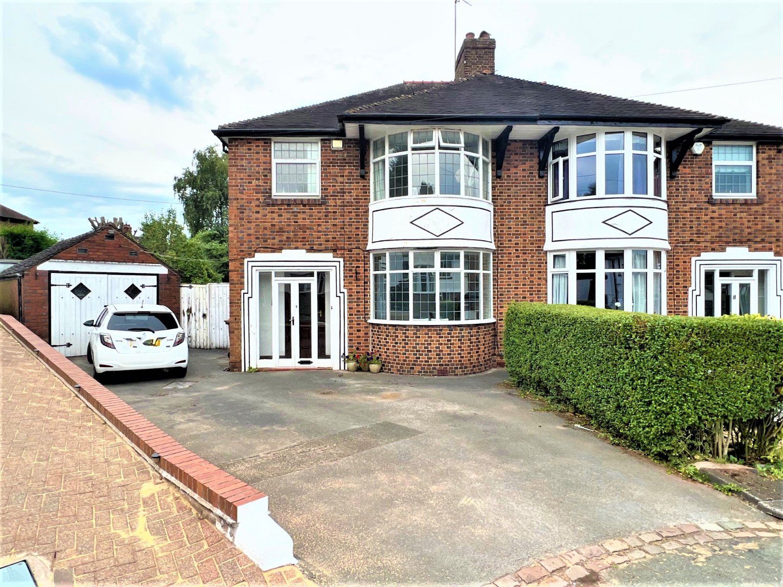 3 bed semidetached house for sale in Poplar Grove, StokeOnTrent