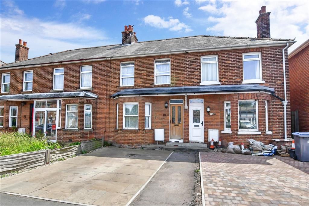 2 bed terraced house for sale in Woodnesborough Road, Sandwich, Kent
