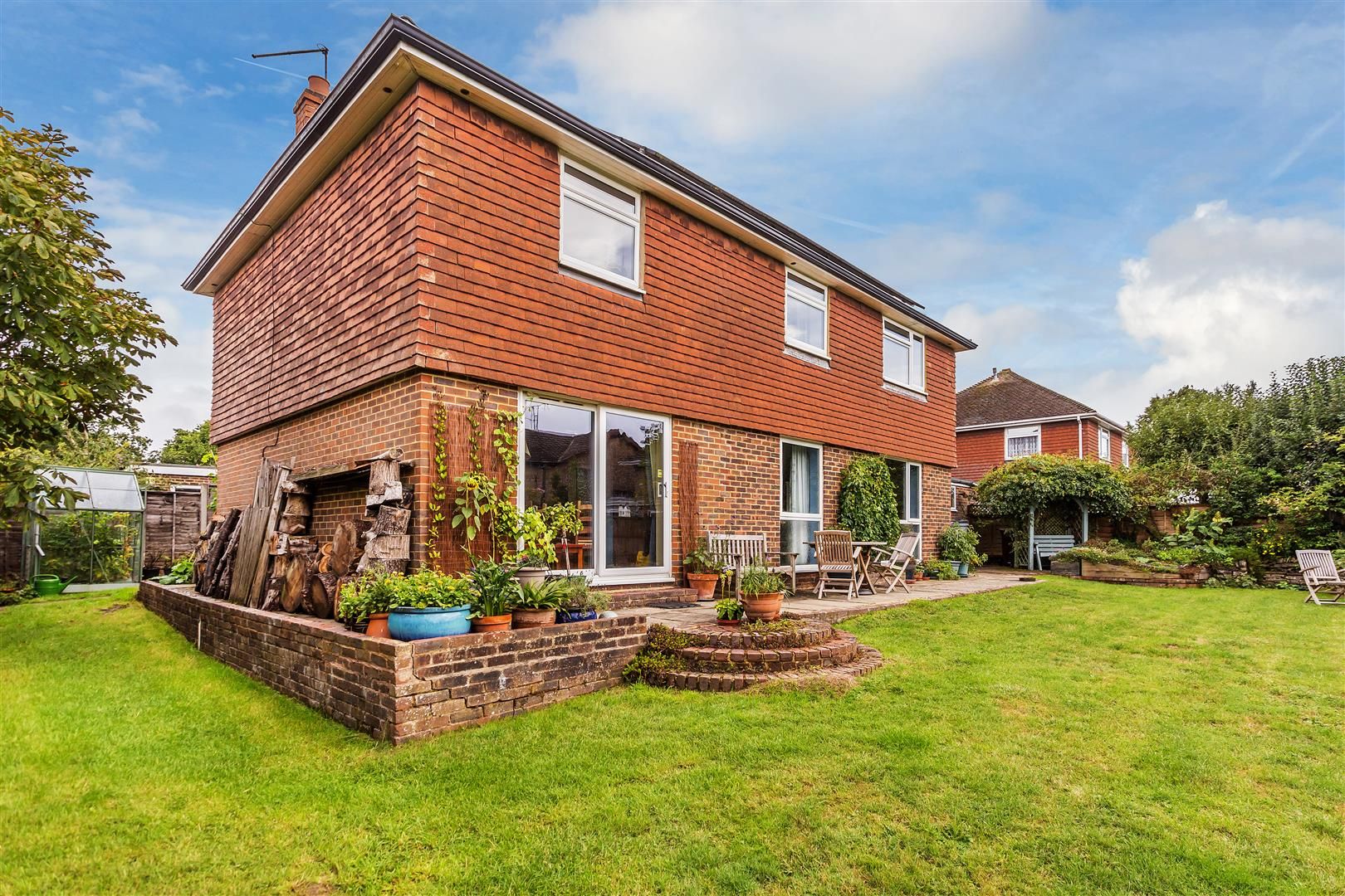 4 bed linkdetached house for sale in Roseacre, Hurst Green, Oxted RH8
