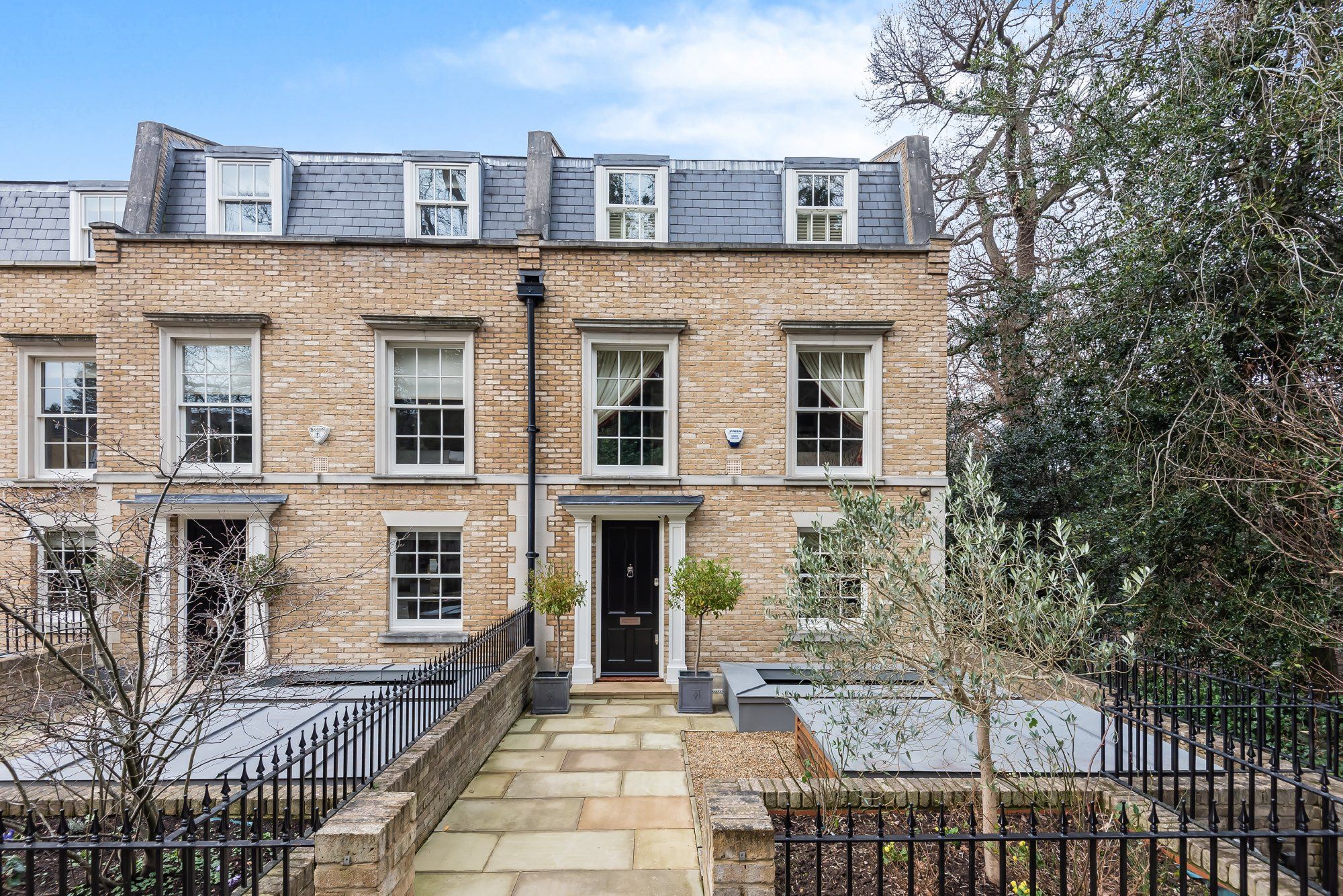 5 bed town house for sale in Woodclyffe Drive, Chislehurst, Kent BR7