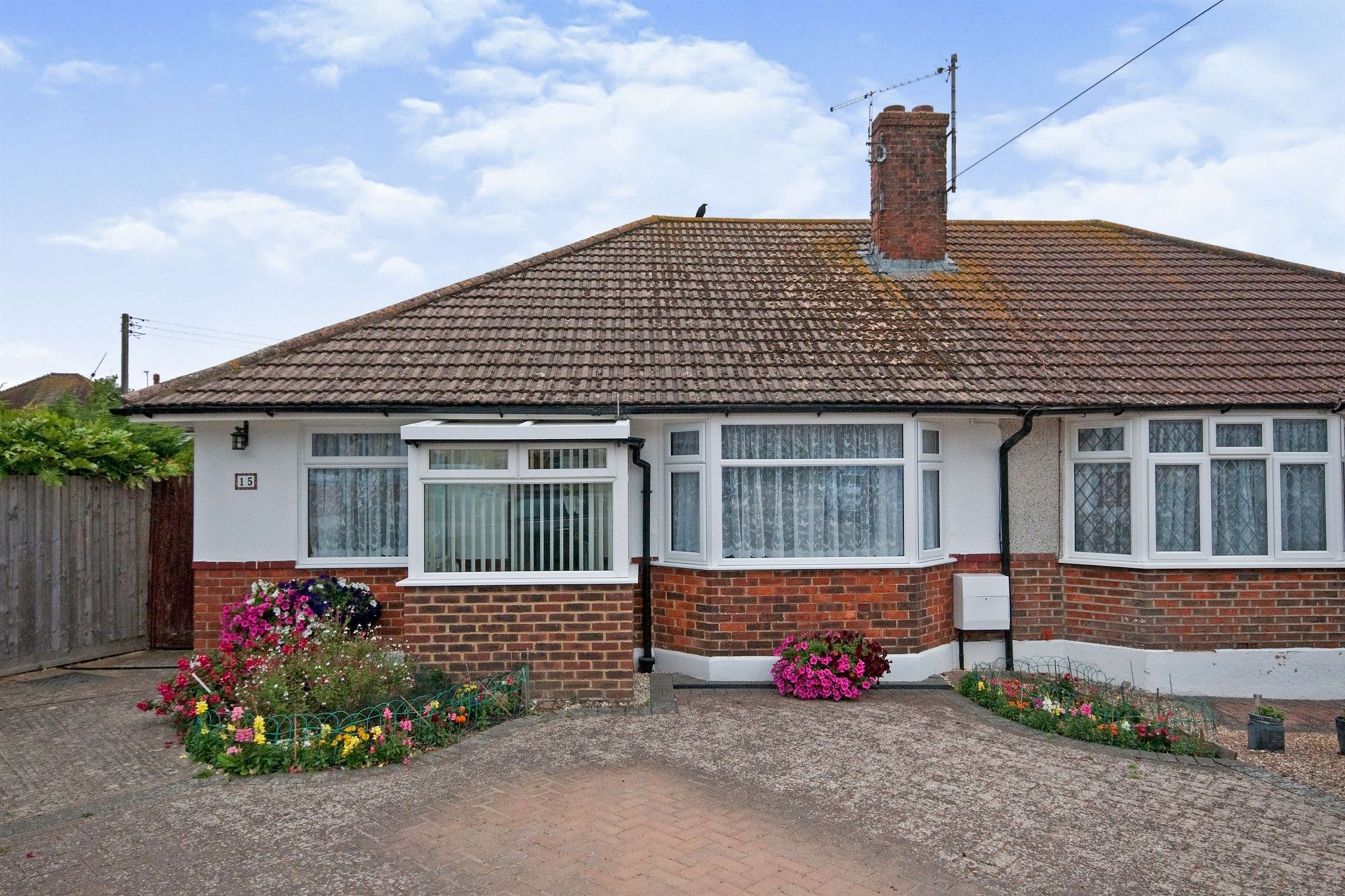 2 bed semidetached bungalow for sale in Gorringe Drive, Willingdon, Eastbourne BN20 Zoopla