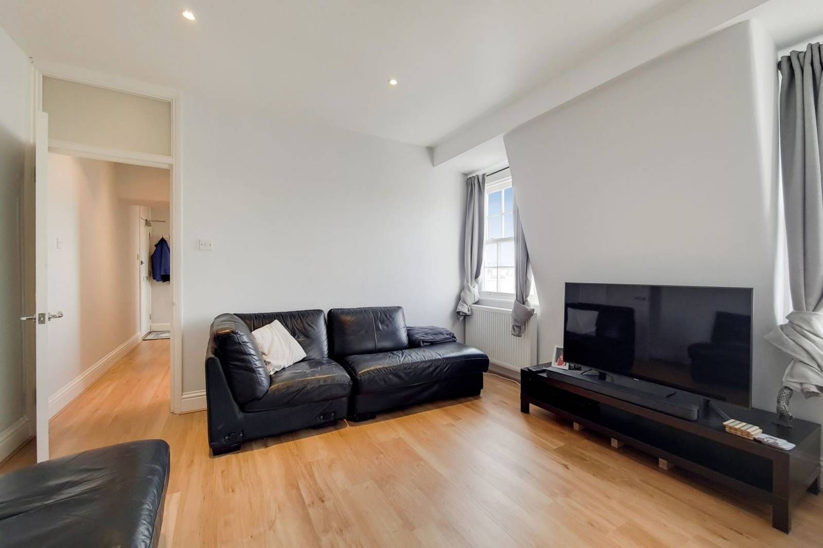 1 bed flat to rent in Vauxhall Bridge Road, Pimlico, London SW1V Zoopla