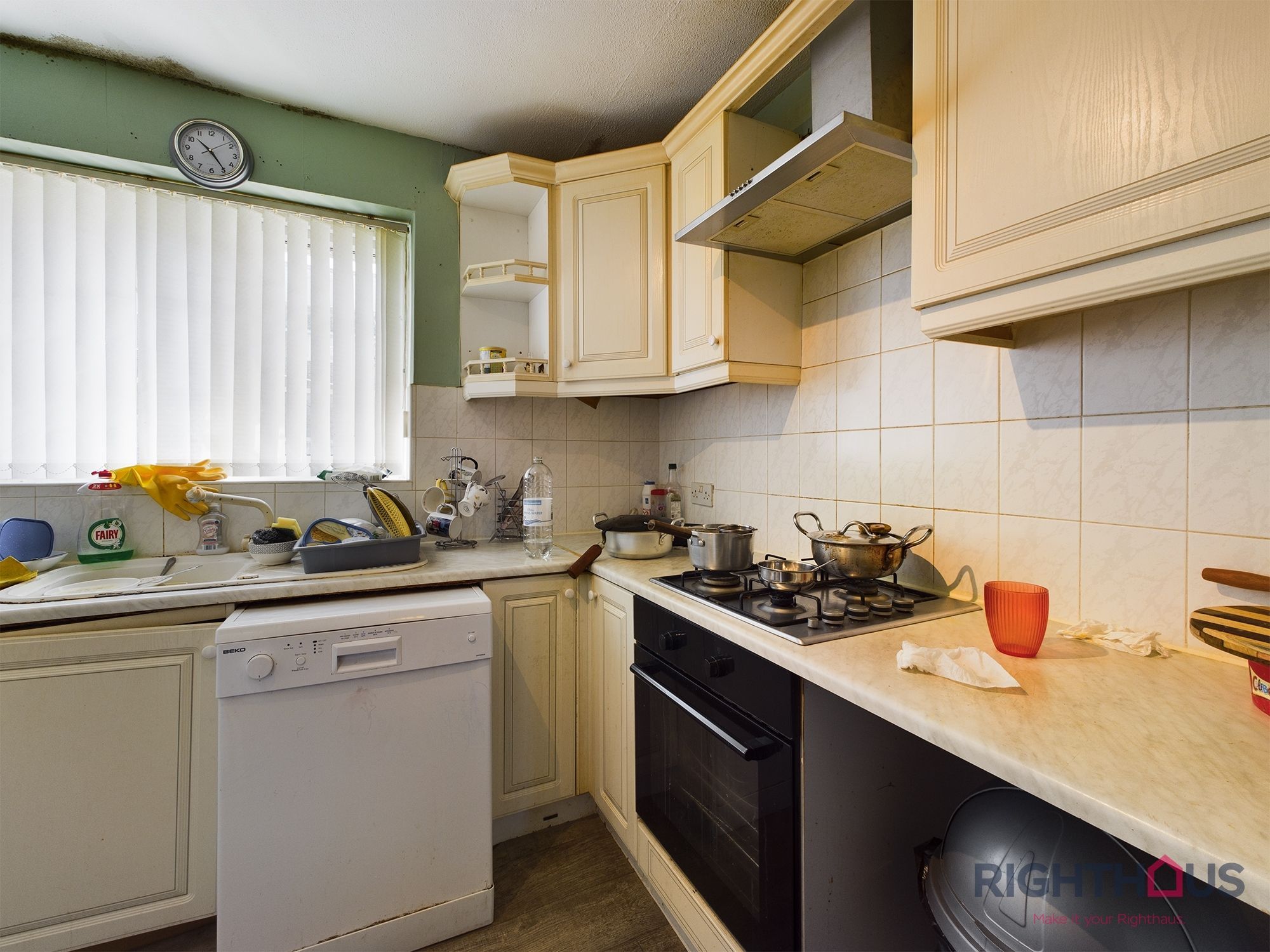 4 bed semidetached house for sale in Grey Friar Walk, Bradford BD7