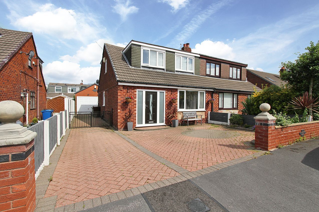 3 bed semidetached house for sale in Shelley Drive, Abram, Wigan WN2