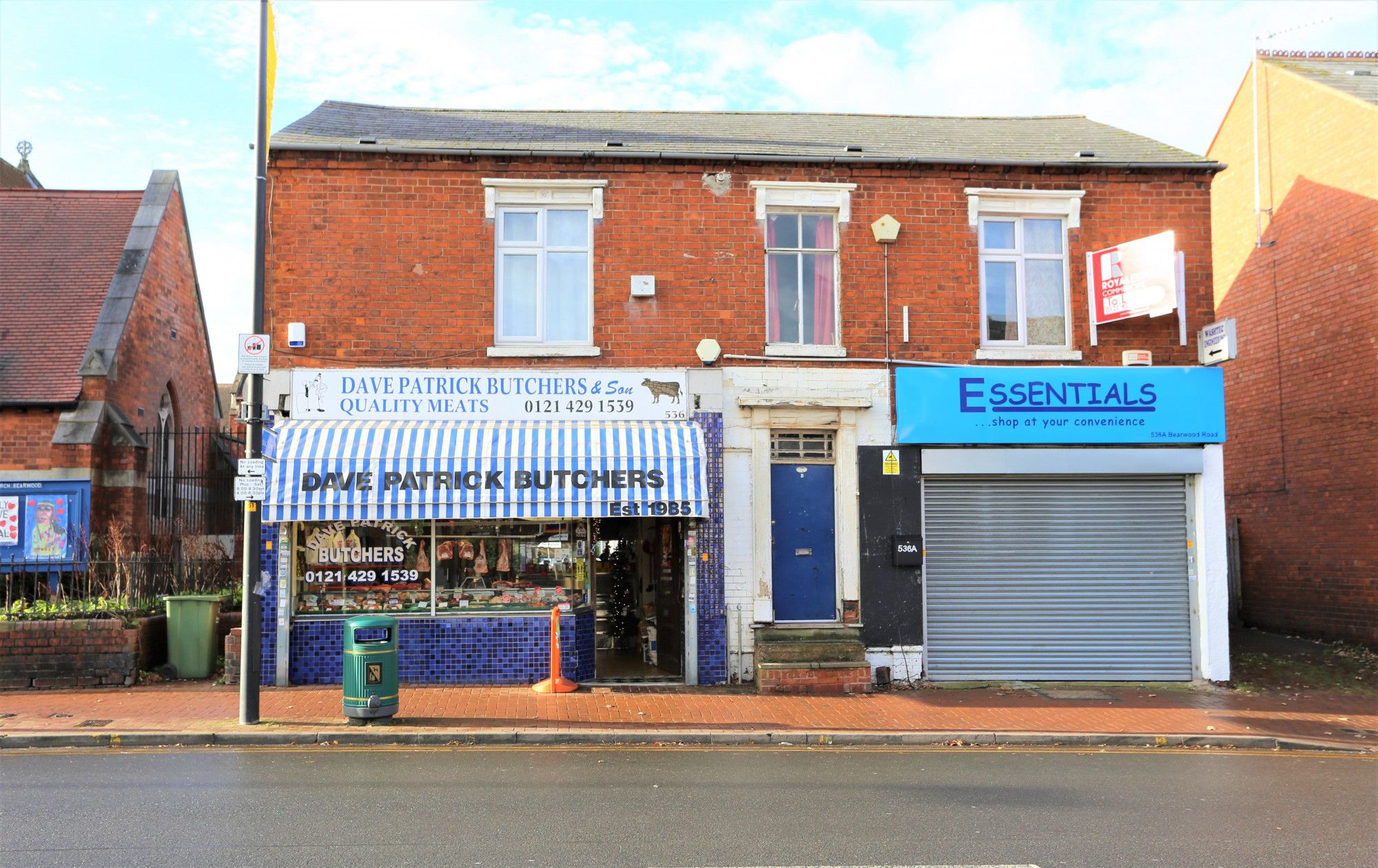 Commercial property to let in Bearwood Road, Smethwick, West Midlands