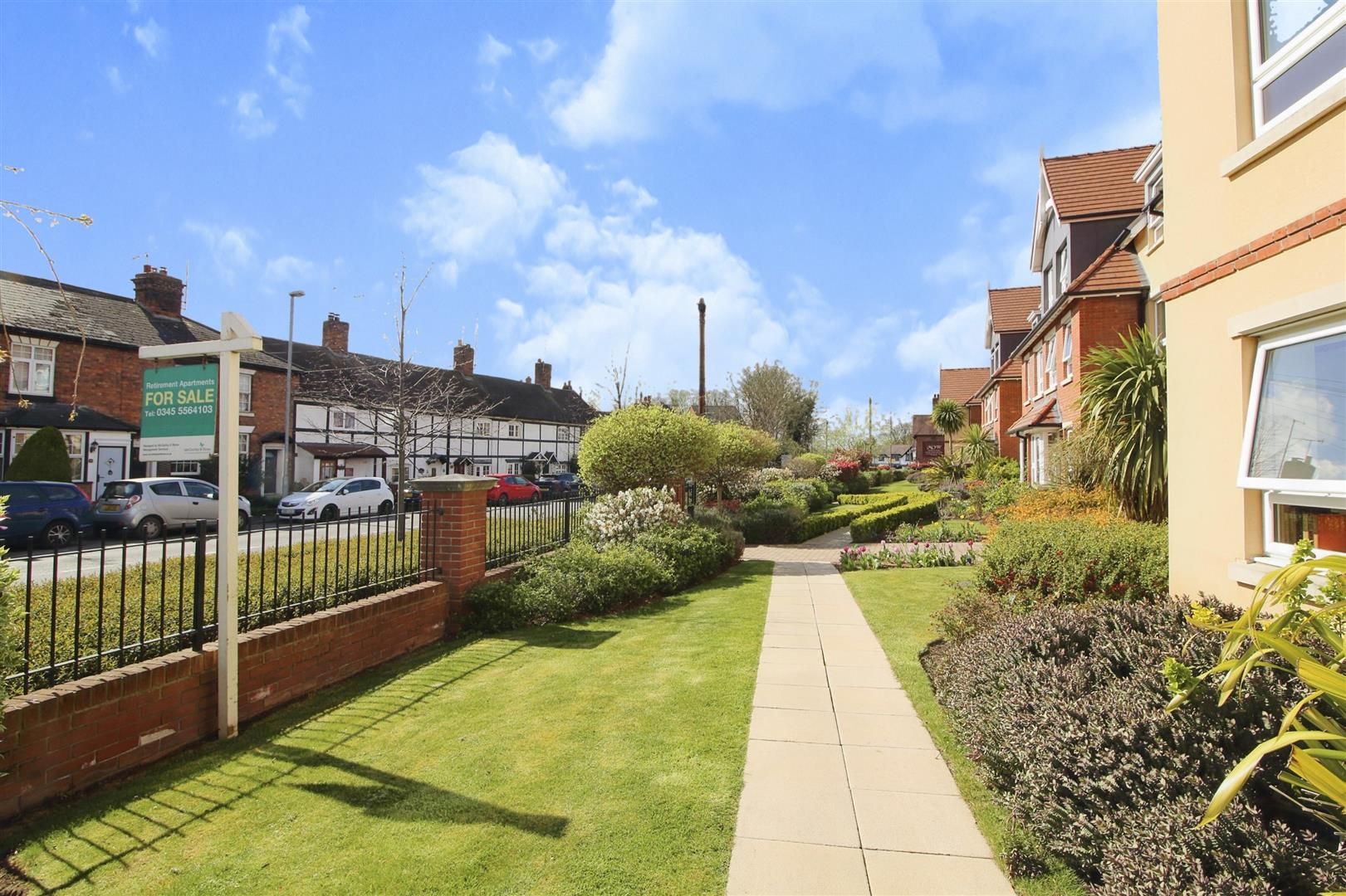 2 bed flat for sale in Horton Mill Court, Hanbury Road, Droitwich WR9