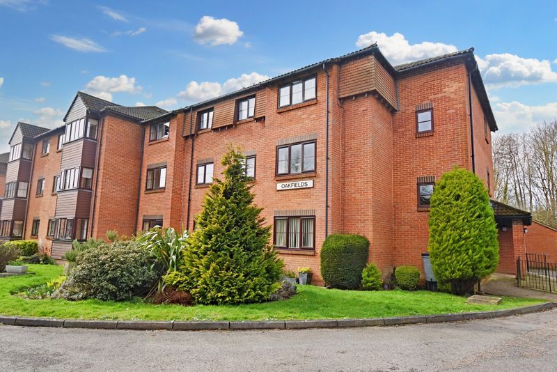 1 bed property for sale in Oakfields, Lychpit, Basingstoke RG24 Zoopla