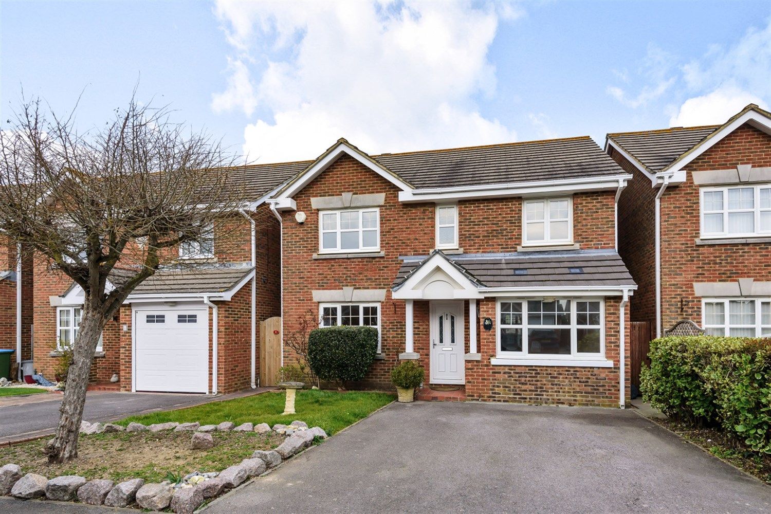 4 bed detached house for sale in Norman Way, MiddletonOnSea, Bognor