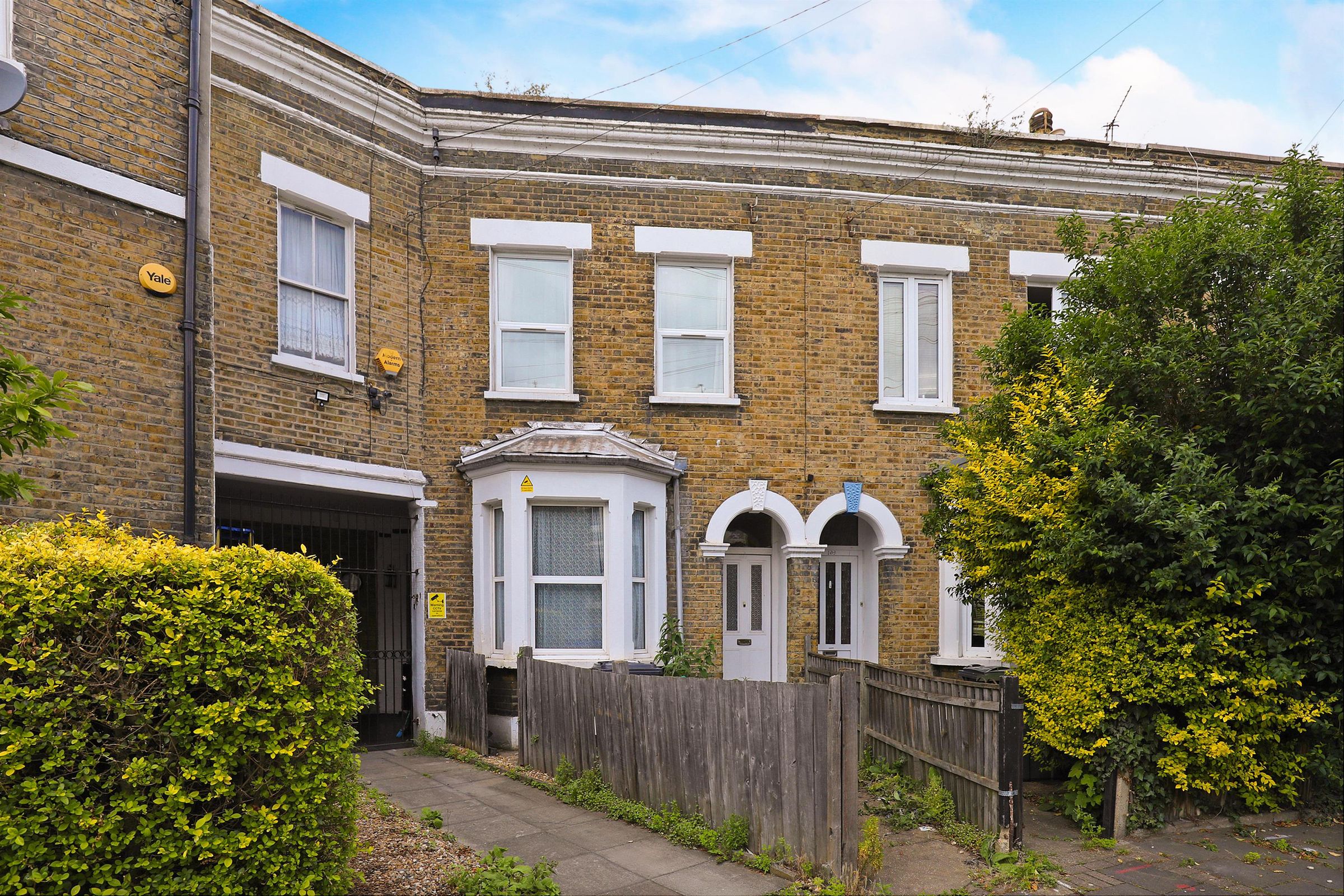 3 bed terraced house for sale in Flaxman Road, London SE5 Zoopla
