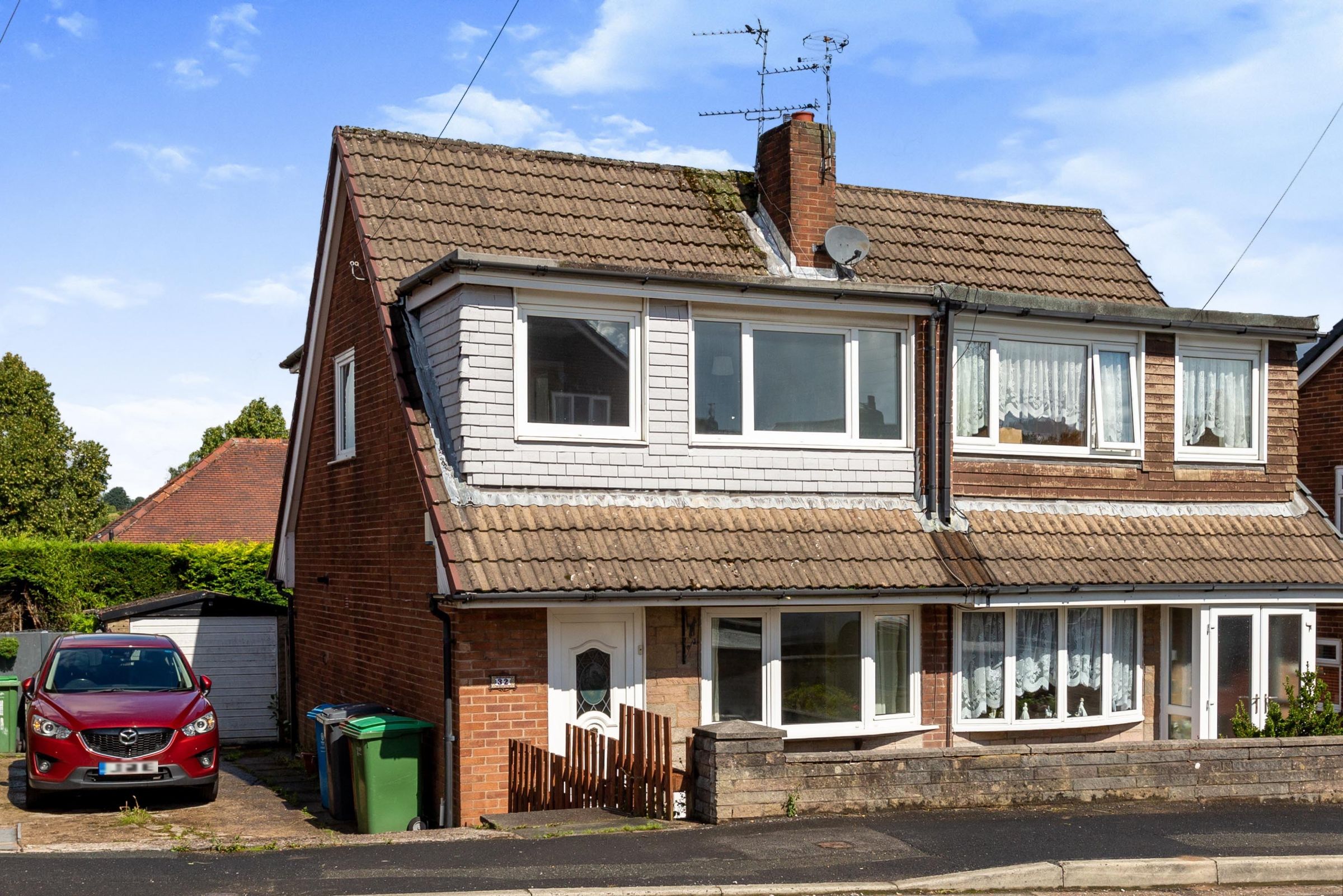 3 bed semidetached house for sale in Rydal Avenue, Chadderton OL9 Zoopla