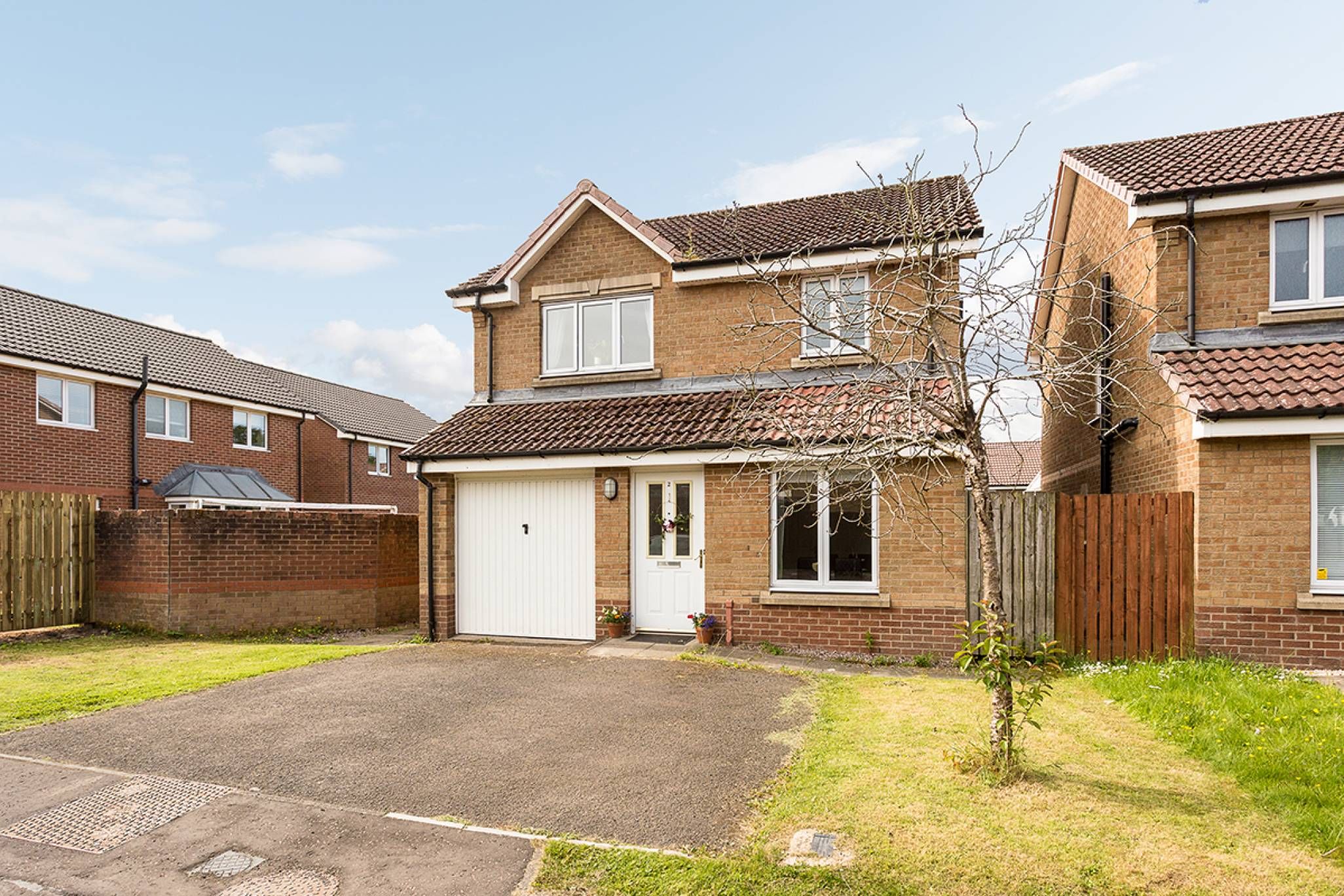 3 bed property for sale in Troon Crescent, Dundee DD2 Zoopla