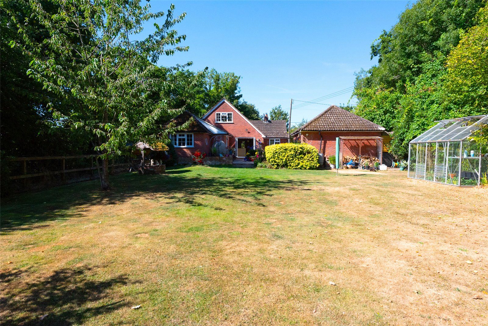 4 bed bungalow for sale in Cufaude Lane, Bramley, Tadley, Hampshire