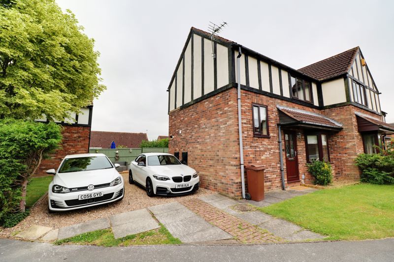 2 bed semidetached house for sale in Belwood Drive, Belton, Doncaster