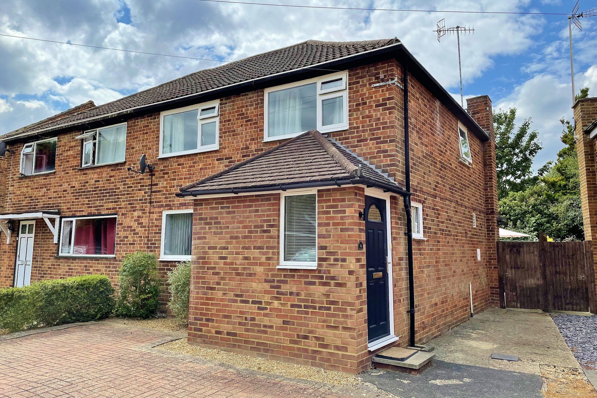 3 bed semidetached house for sale in Pound Hill, Crawley RH10 Zoopla