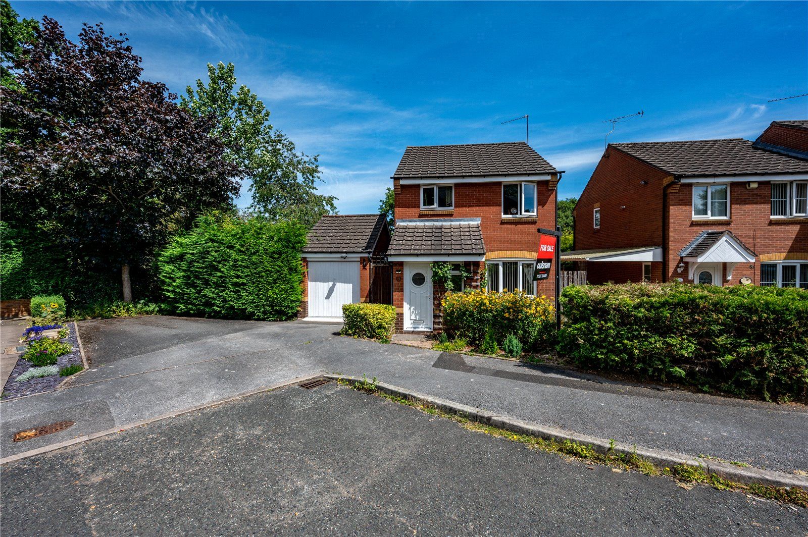 3 bed detached house for sale in Ellerdene Close Headless Cross