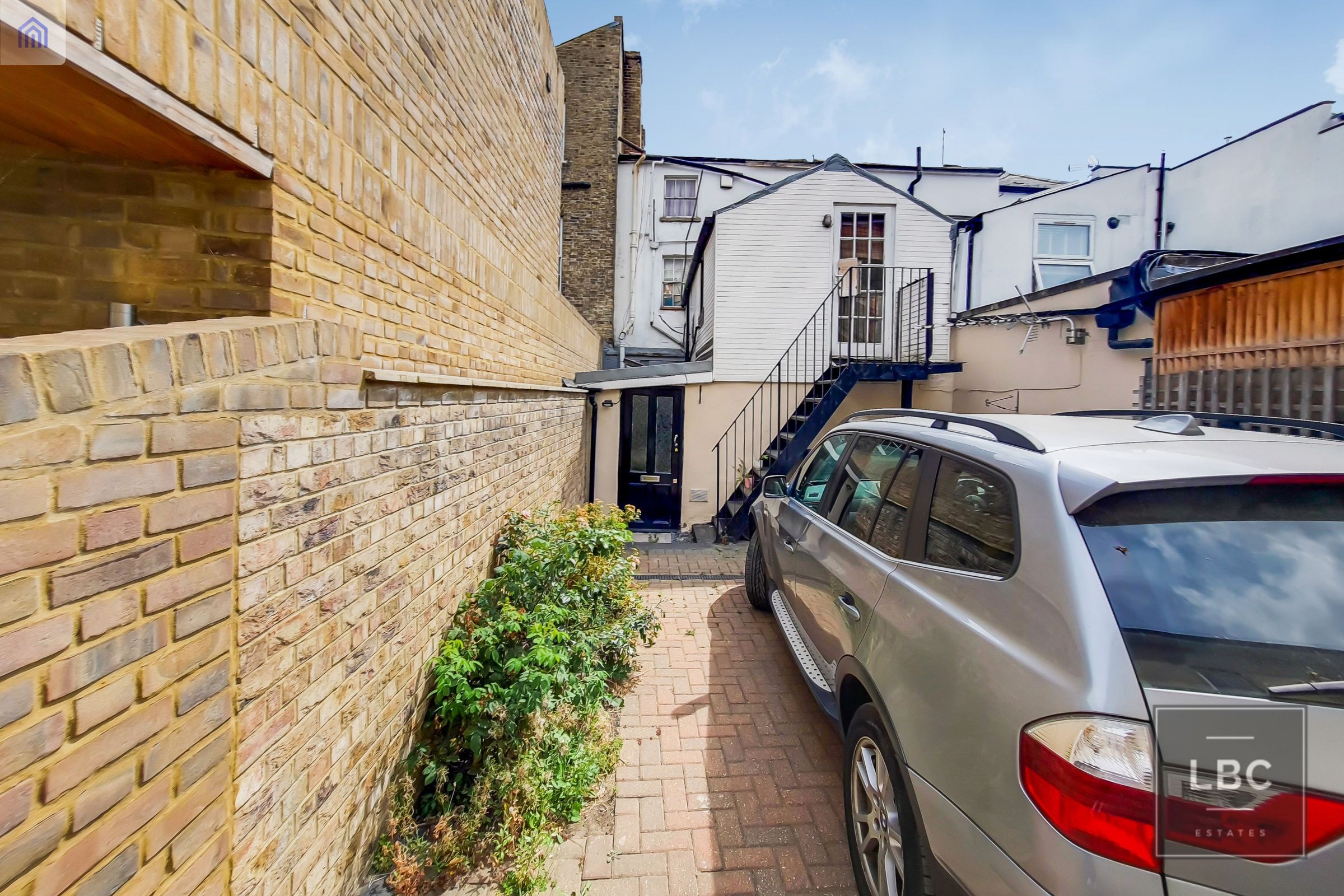 1 bed flat to rent in Bridge Road, East Molesey KT8 Zoopla
