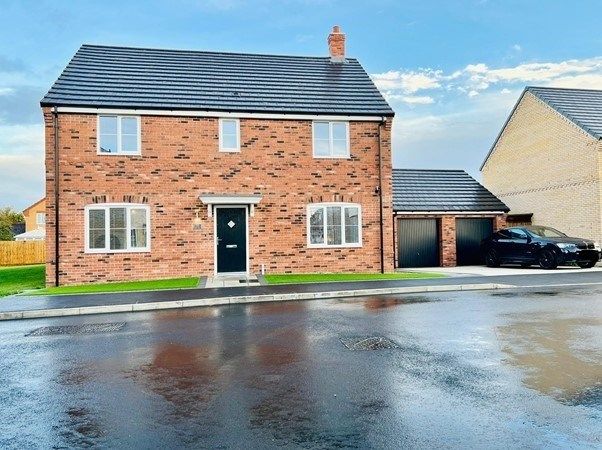 4 bed detached house for sale in Fincham Drive, Crowland, Peterborough