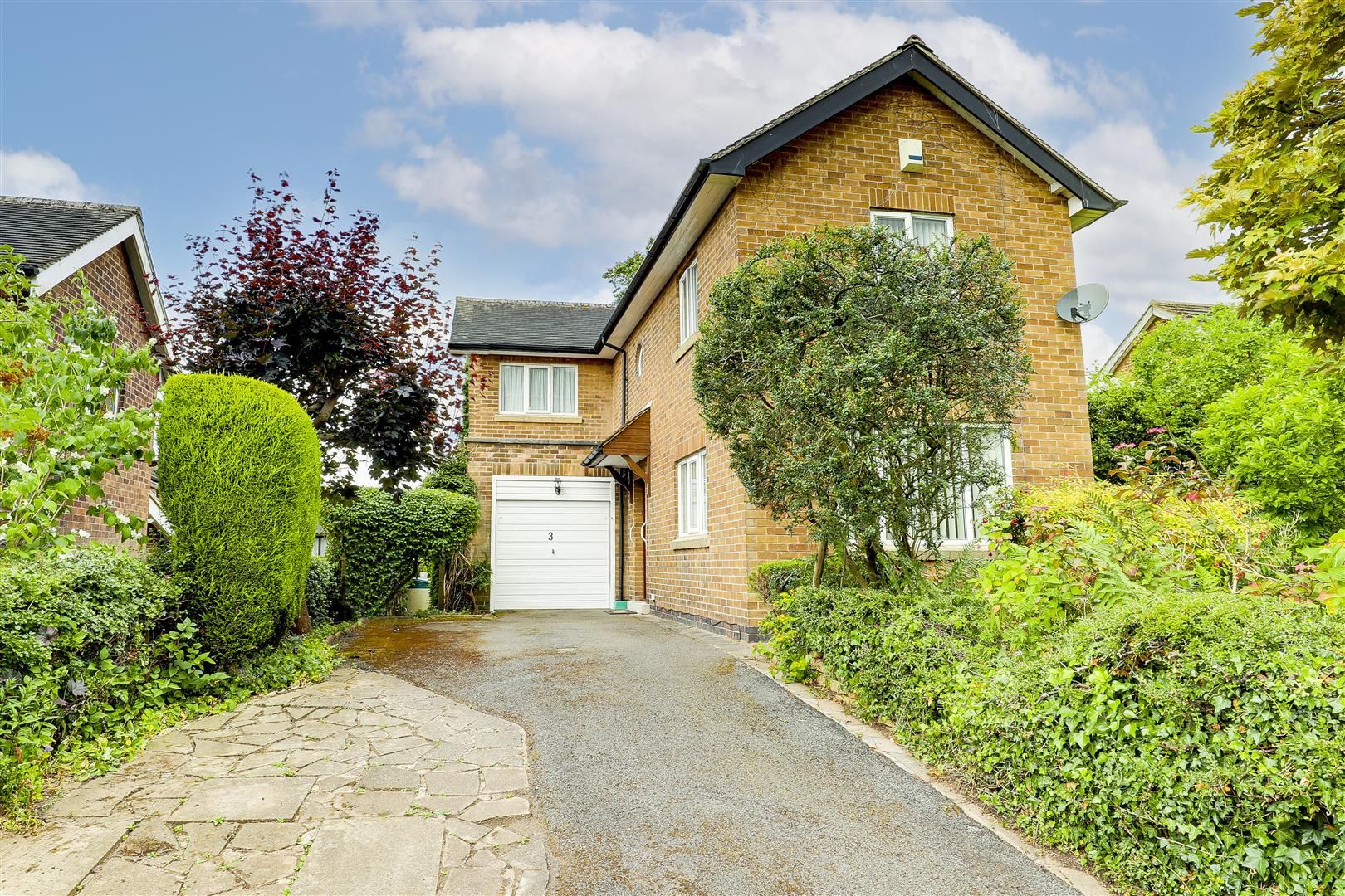 3 bed detached house for sale in The Rise, Sherwood, Nottinghamshire