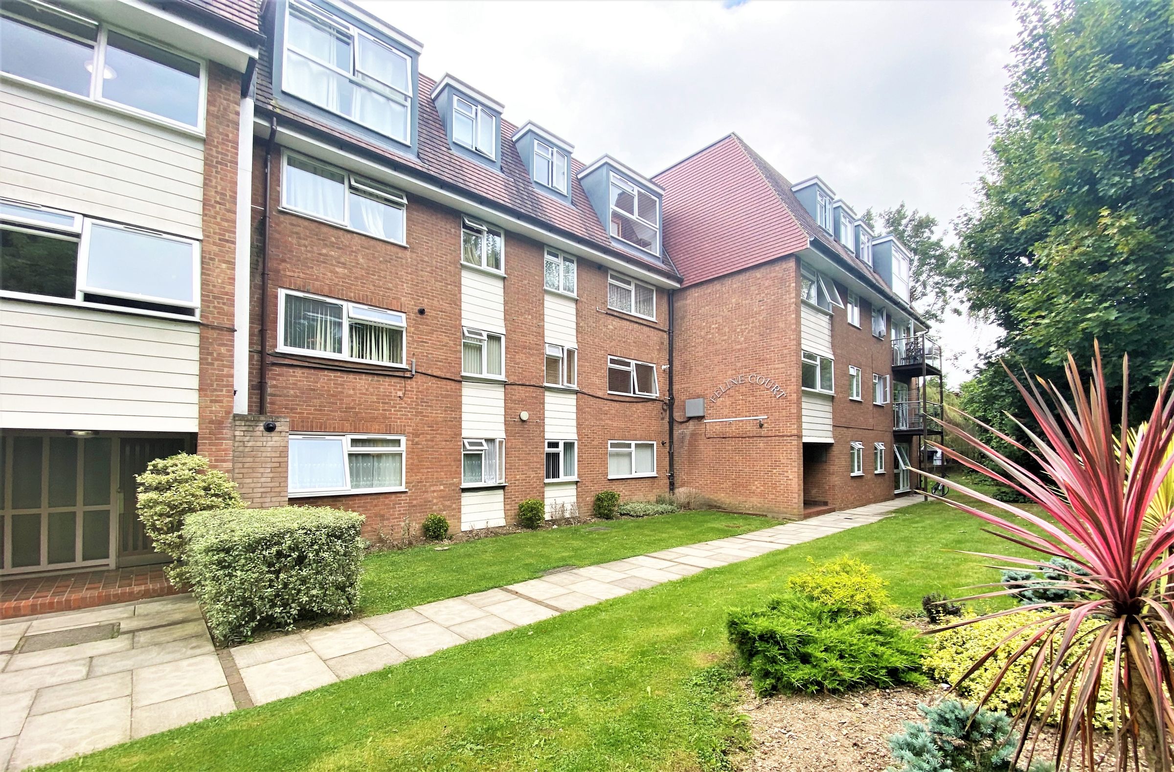 1 bed flat to rent in Feline Court, Cat Hill, East EN4 Zoopla
