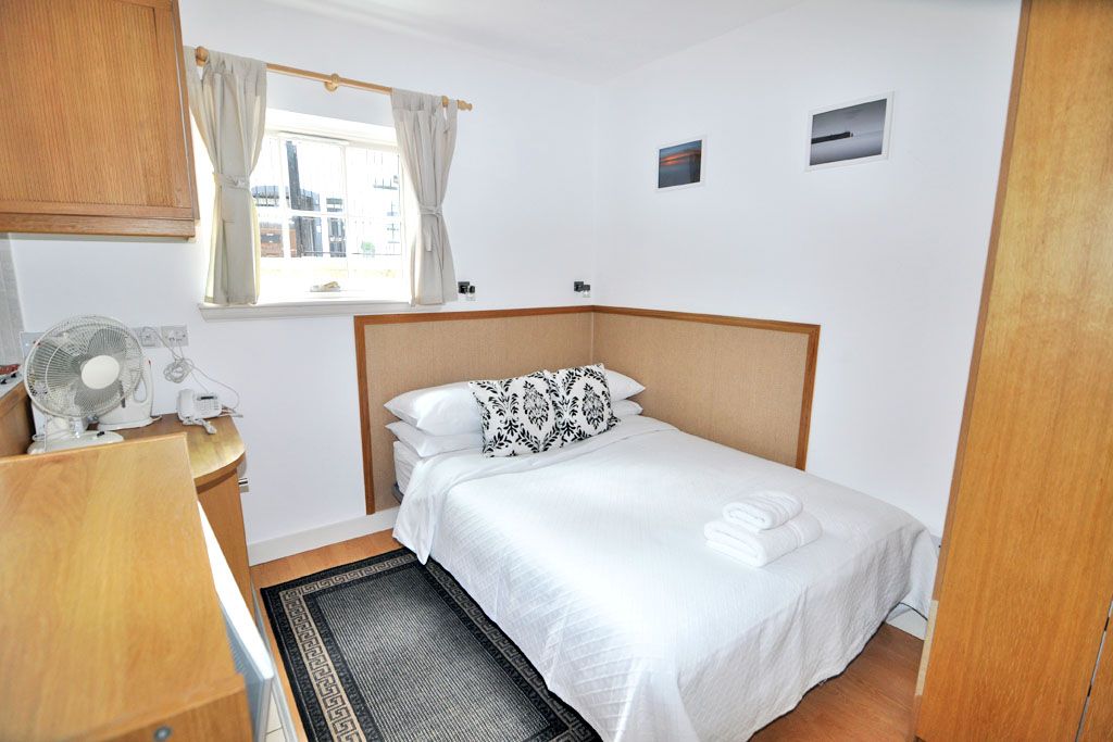 Studio to rent in Fulham Palace Road, Hammersmith, London W6 Zoopla
