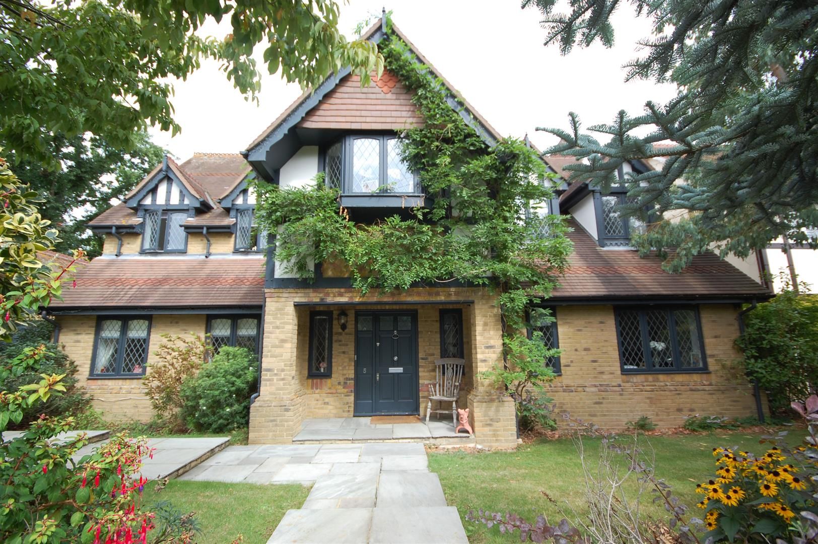 5 bed detached house for sale in Bluebell Drive, Cheshunt, Waltham