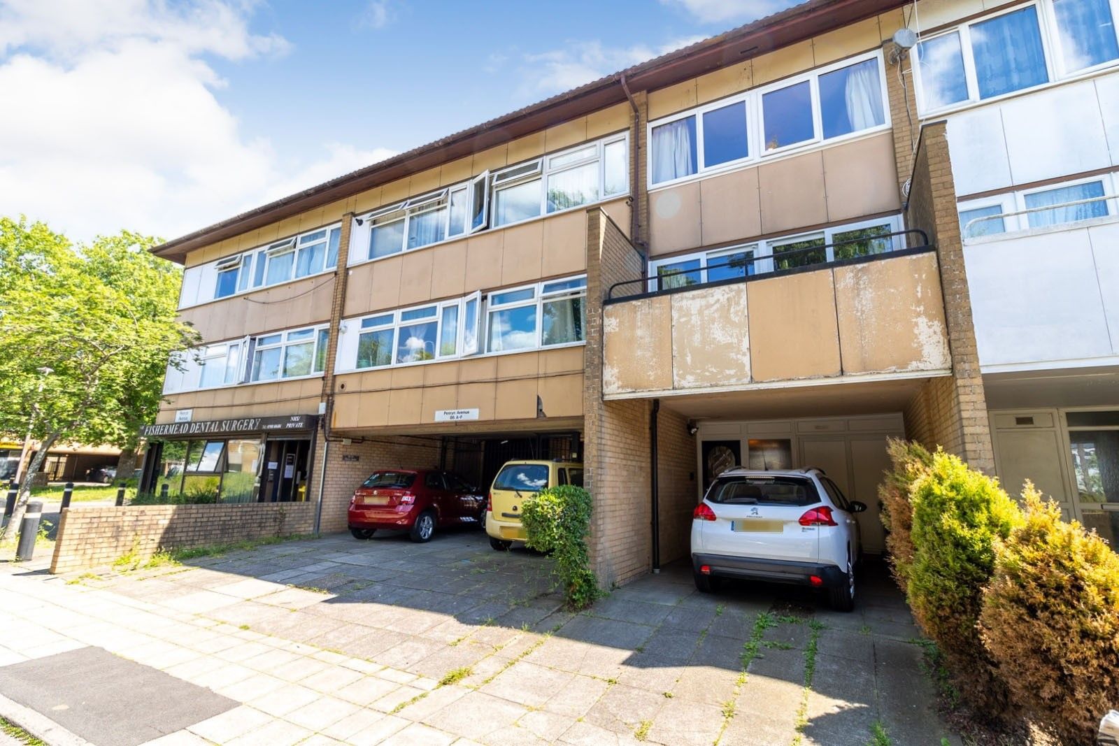 3 bed town house for sale in Penryn Avenue, Fishermead, Milton Keynes