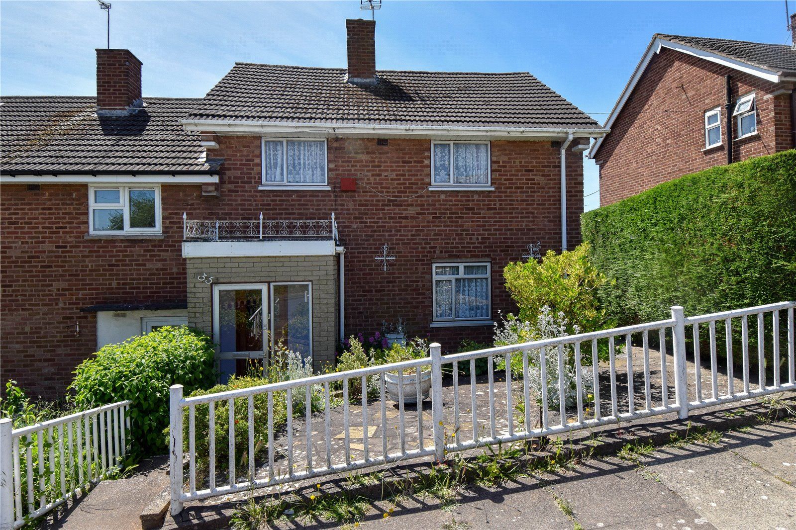 3 bed semidetached house for sale in Auxerre Avenue Greenlands