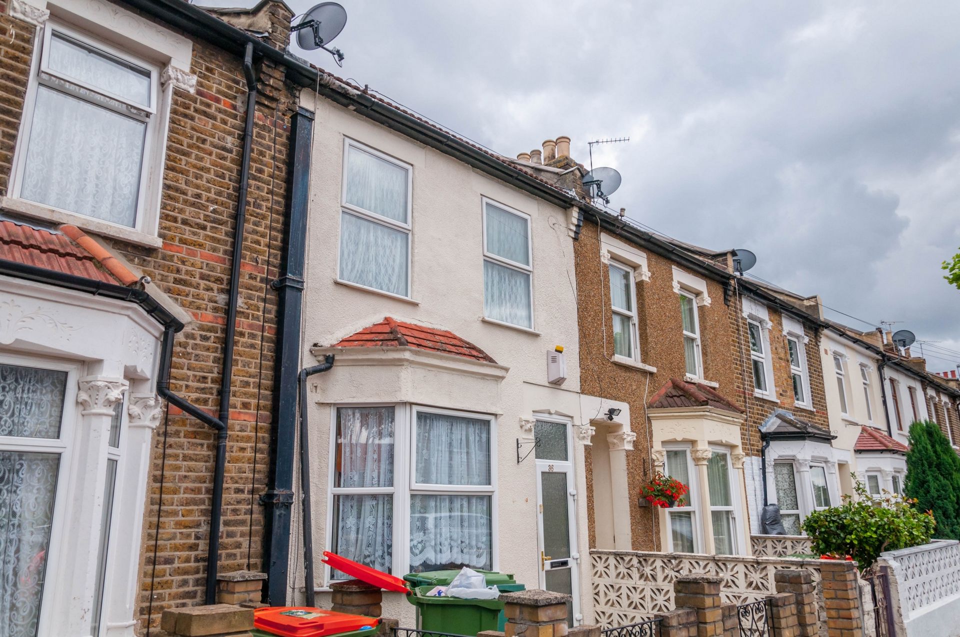 Nine Acres Cl, Manor Park E12