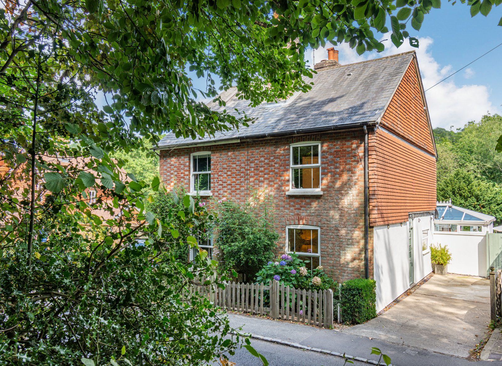 3 bed semidetached house for sale in Albion Cottages, Holmbury St
