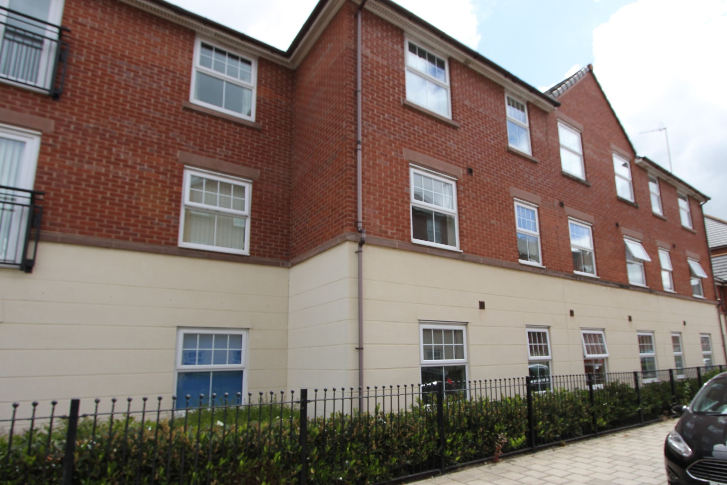 2 bed flat to rent in Black Diamond Park, Chester, Cheshire CH1 Zoopla