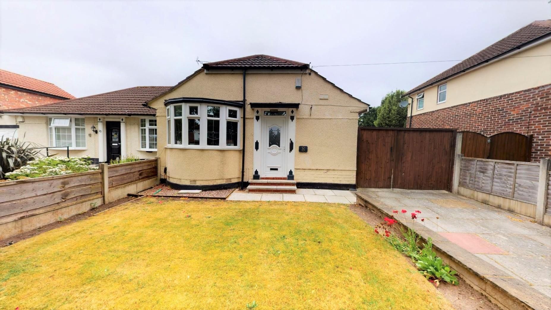 2 bed semidetached bungalow for sale in Snowden Avenue, Urmston
