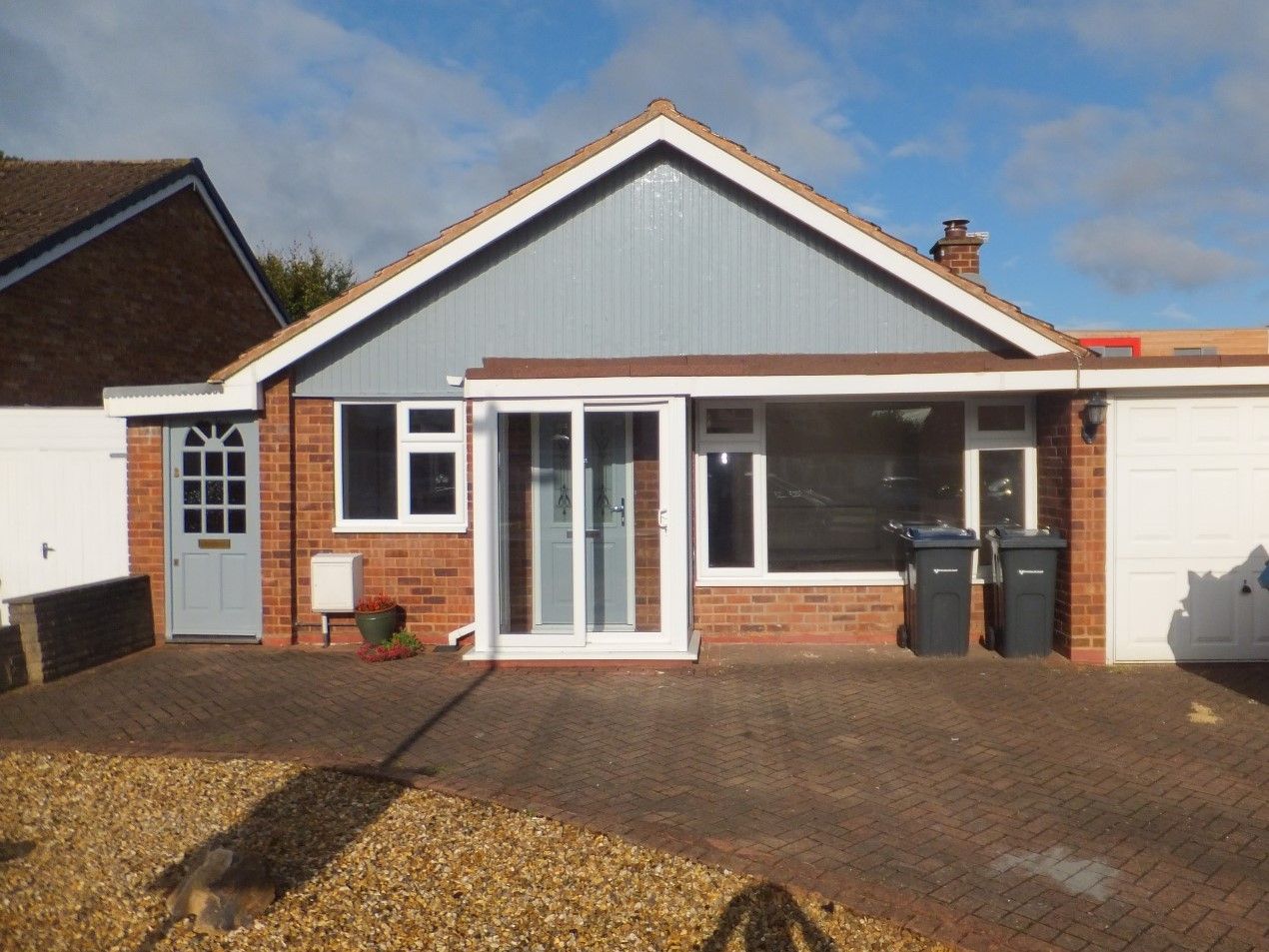 3 bed detached bungalow to rent in Rowallan Road, Four Oaks, Sutton