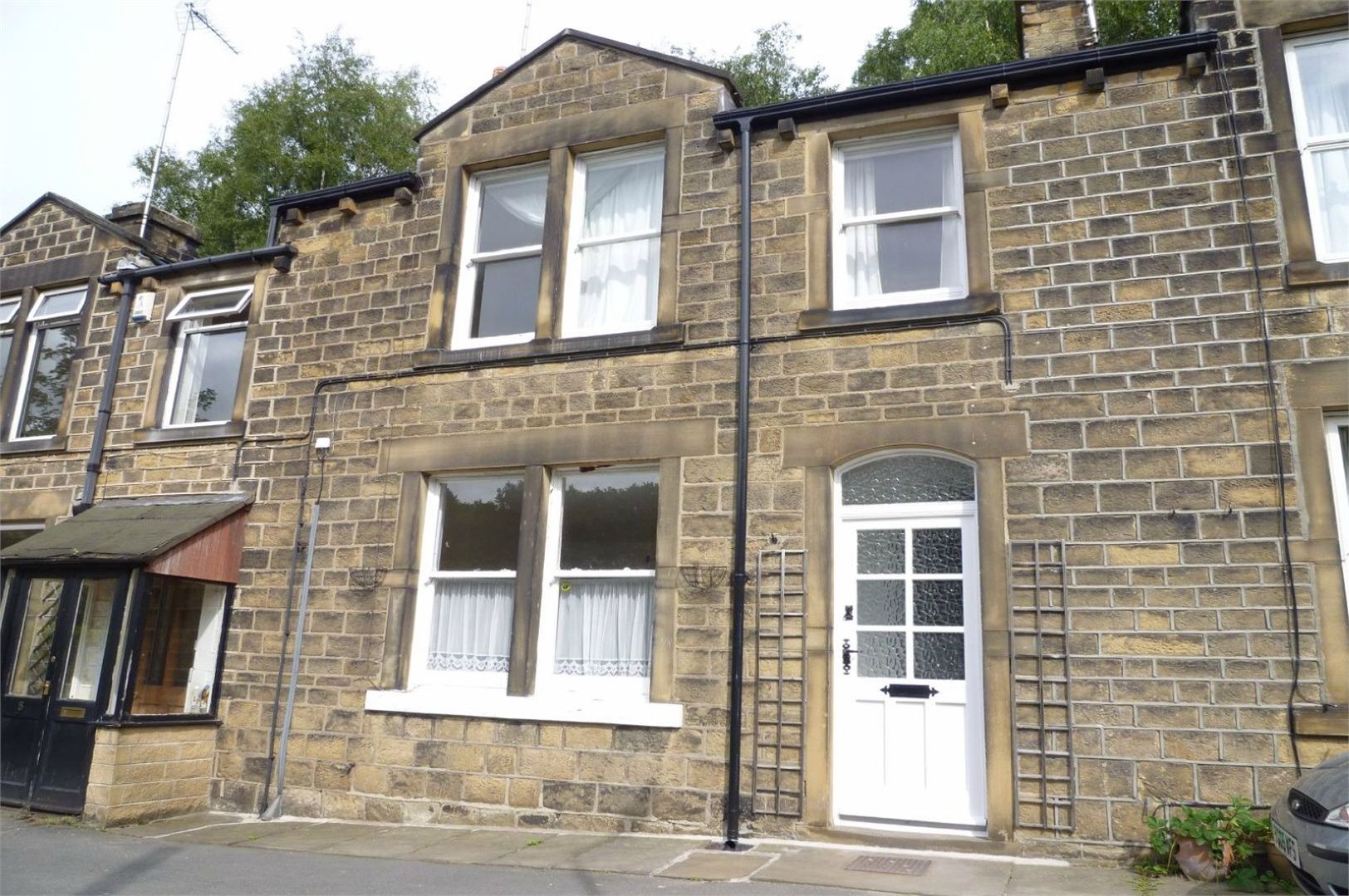 3 bed terraced house to rent in Dyson Hill, Honley, Holmfirth, West