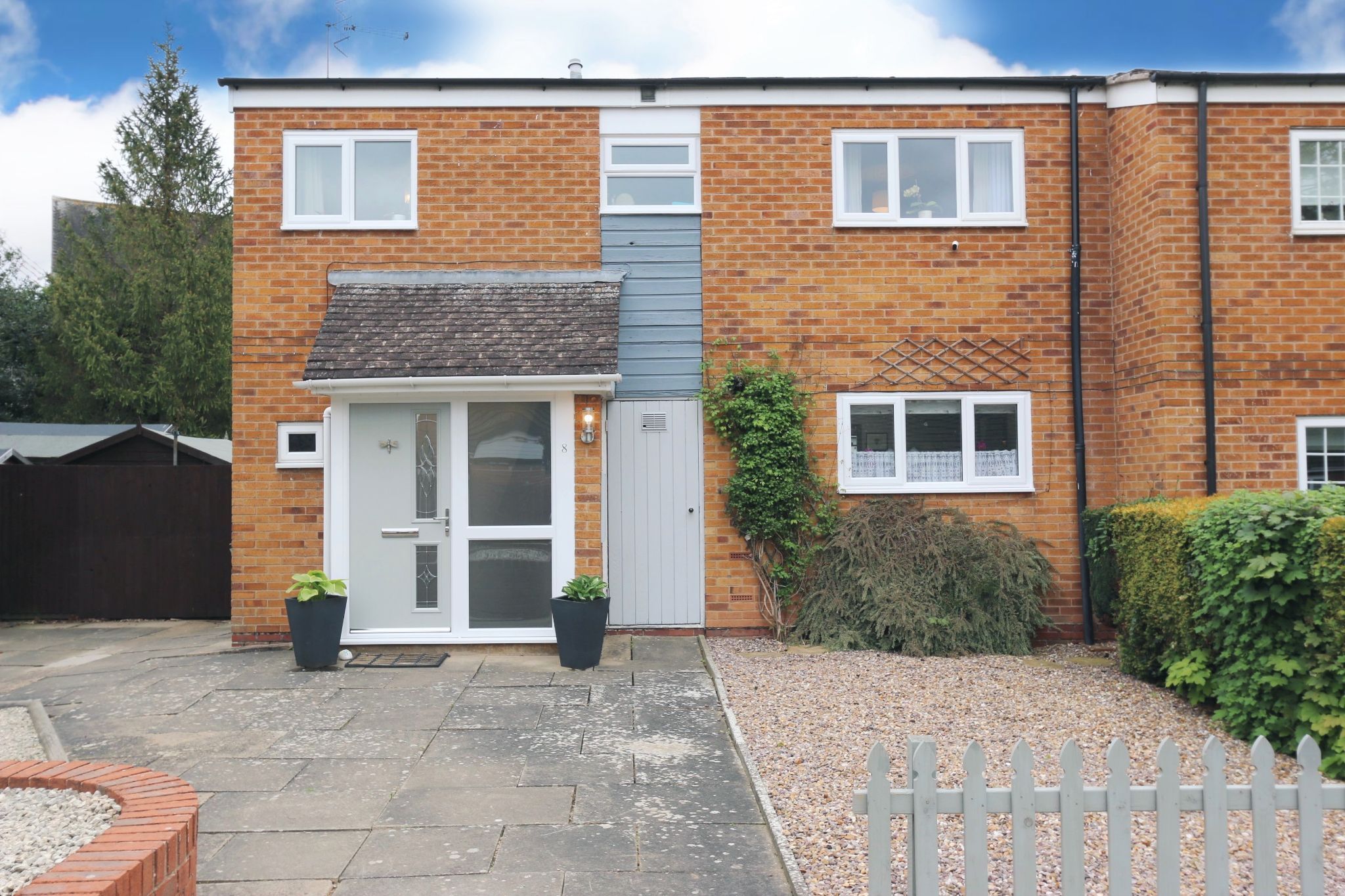 3 bed terraced house for sale in Falcon Crescent, BidfordOnAvon