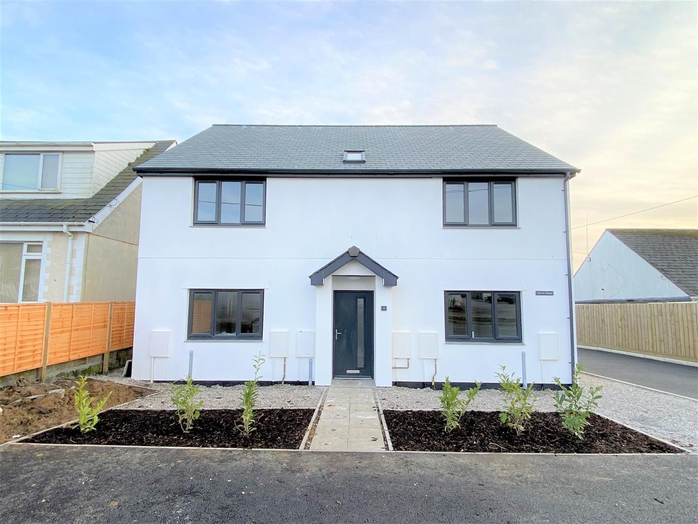 2 bed flat to rent in Henver Road, Newquay TR7 Zoopla