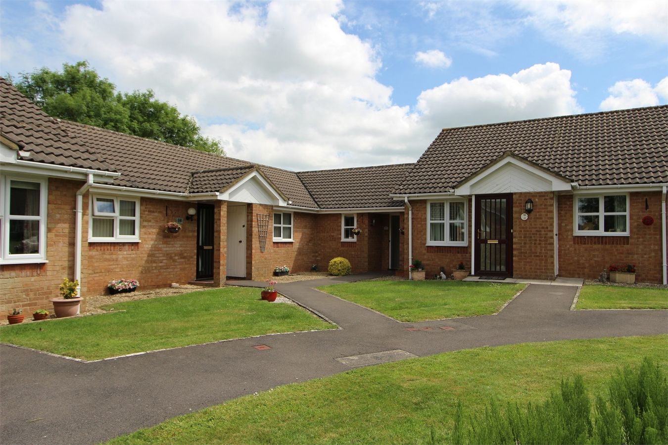 2 bed terraced bungalow for sale in Batten Court, Chipping Sodbury