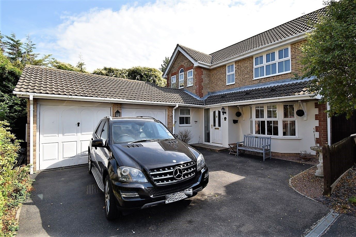 4 bed detached house for sale in Friston Way, Rochester ME1 Zoopla
