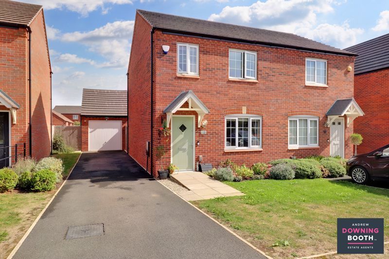 3 bed semidetached house for sale in Love Lane, Fradley, Lichfield