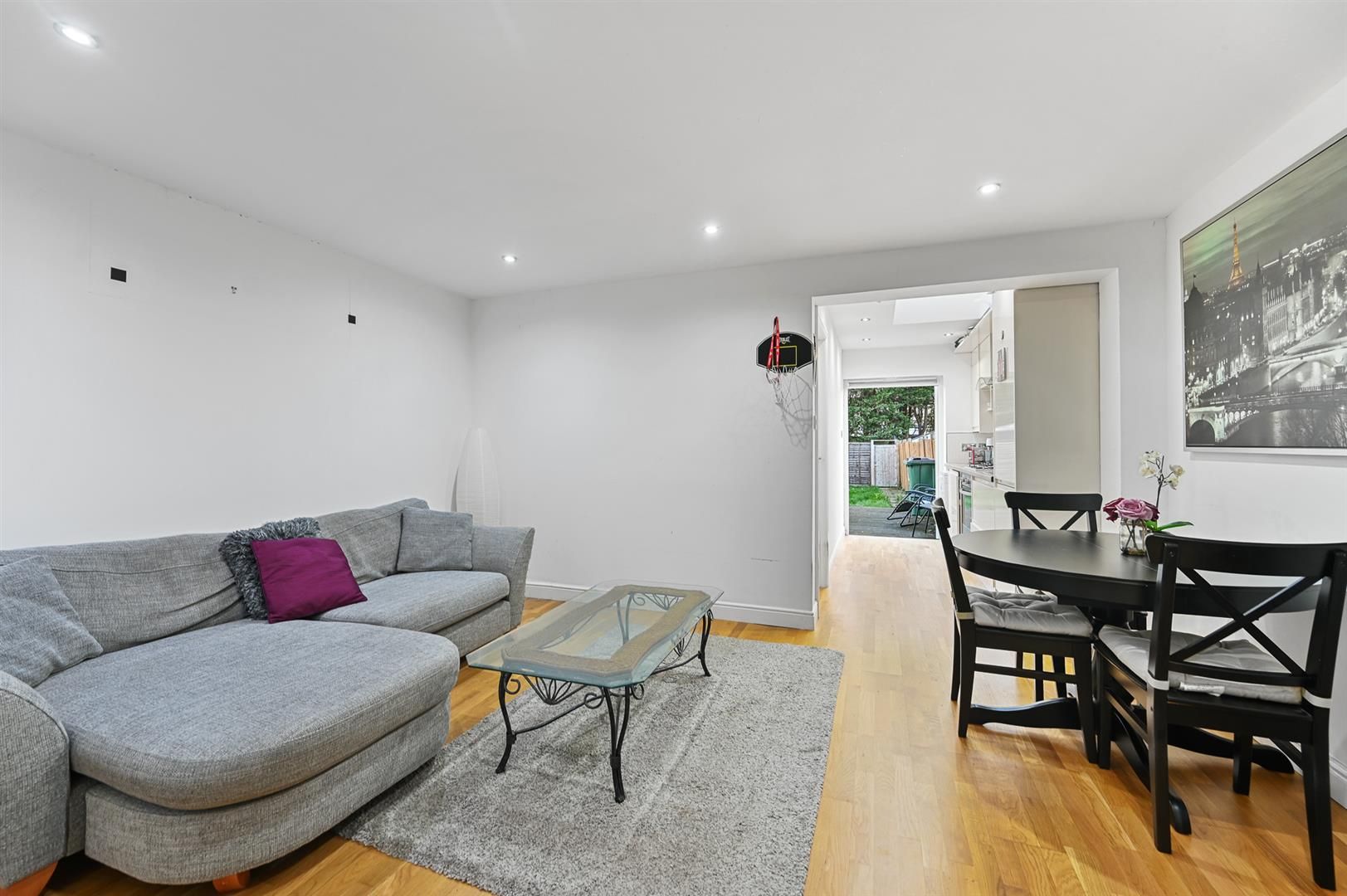 2 bed flat for sale in Prince Of Wales Road, Sutton SM1 Zoopla